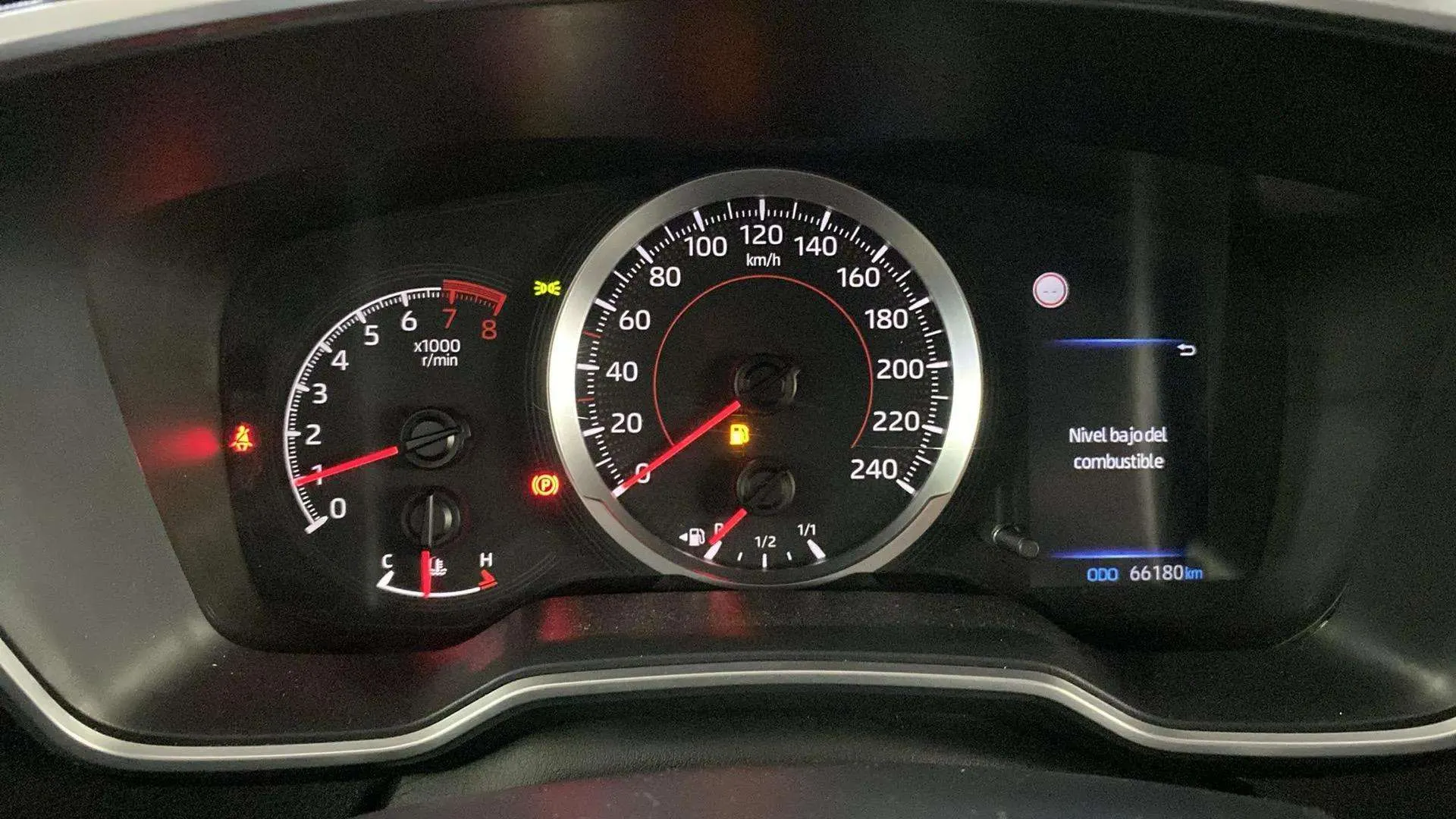 Toyota Corolla 1.6 Active - foto 17