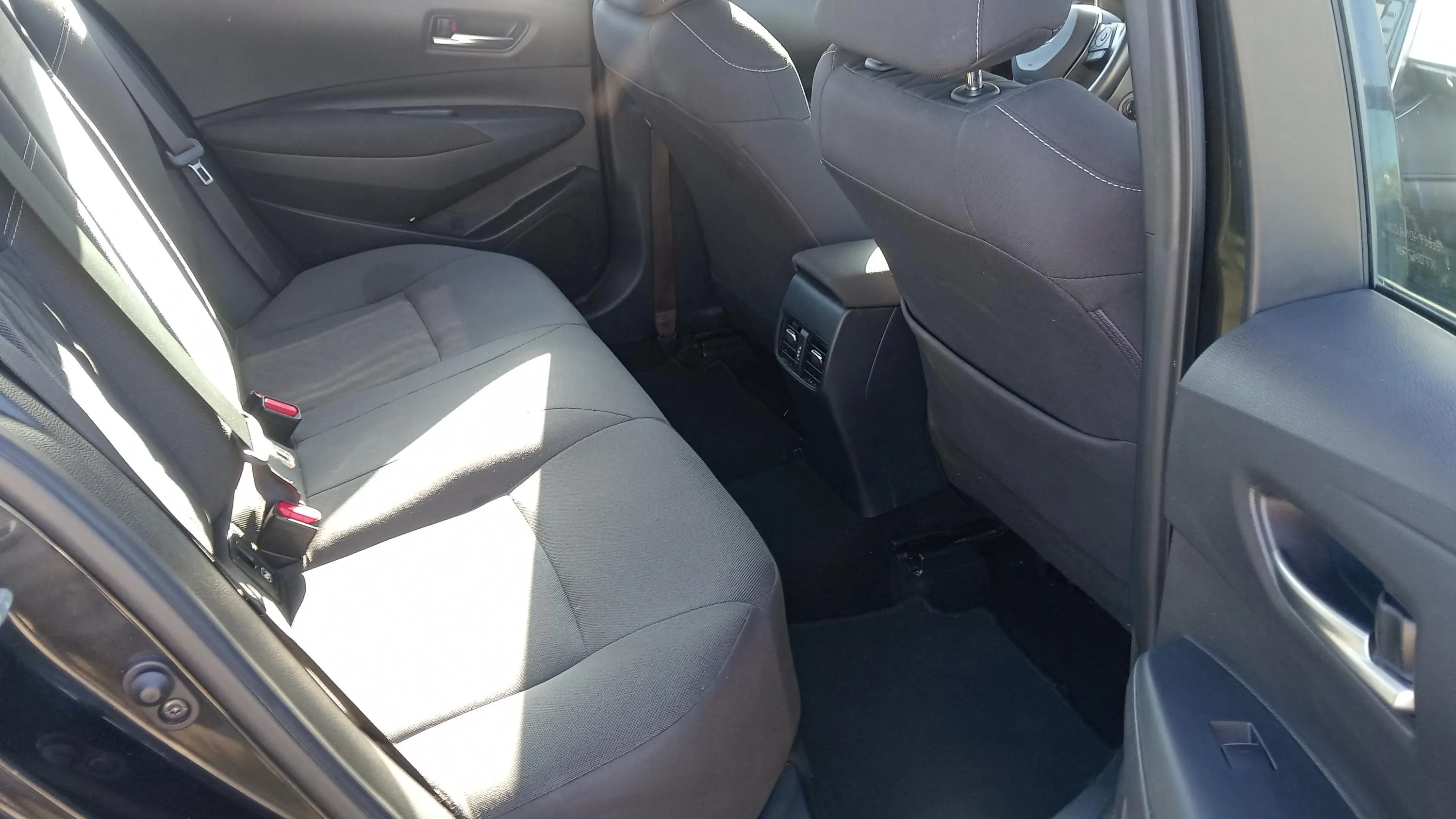 Toyota Corolla 1.5 CC - foto 18