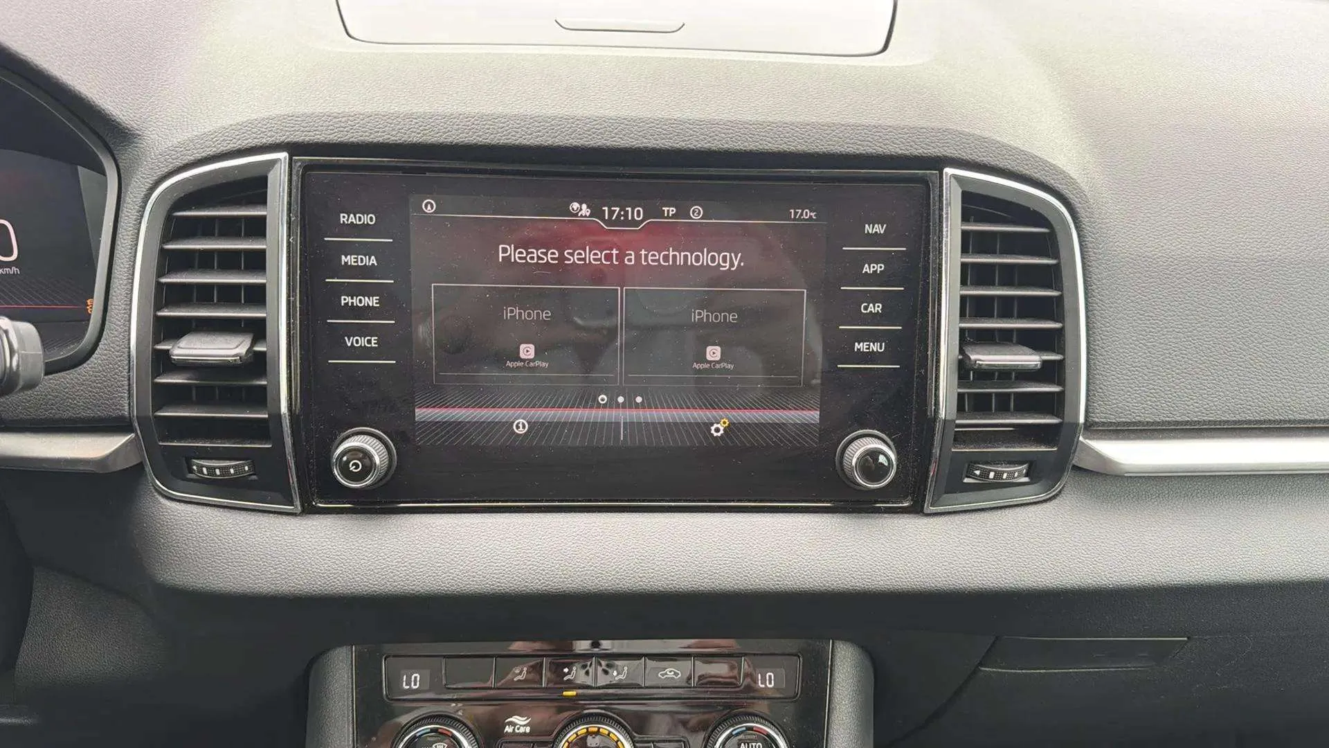 Škoda Karoq 1.5 TSI DSG ACT Selection - foto 16