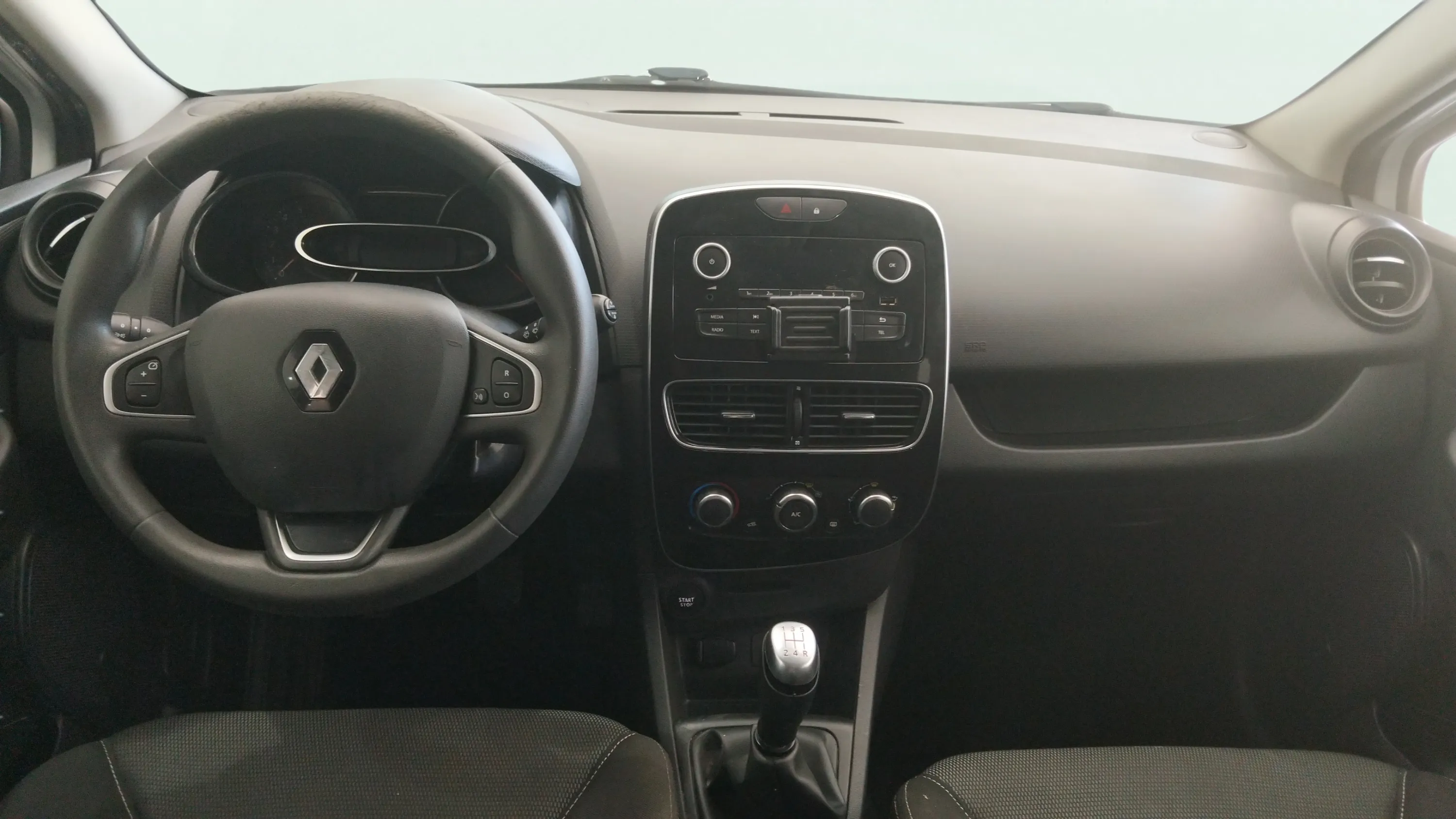 Renault Clio Business TCe -18 - foto 9
