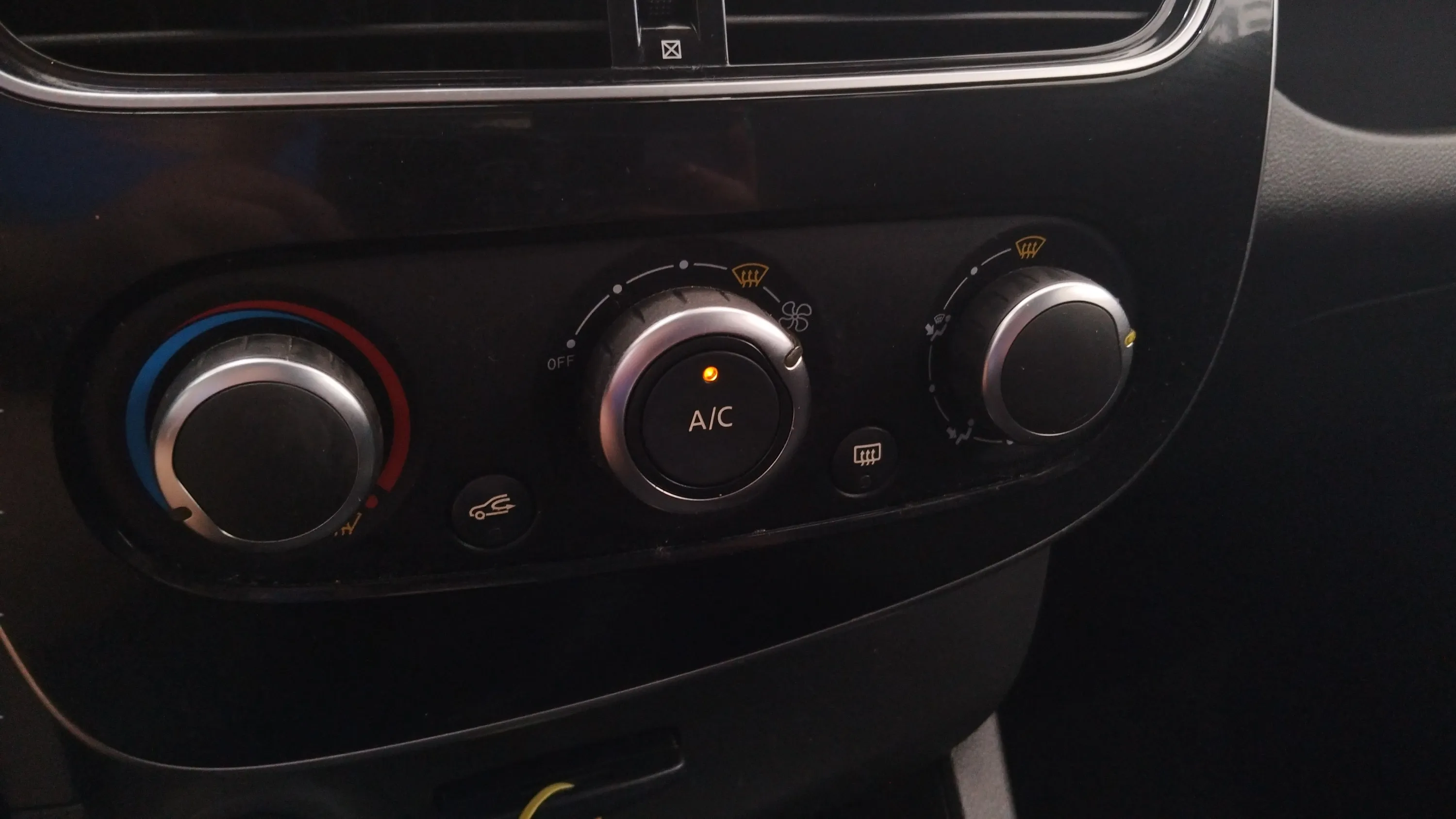 Renault Clio Business TCe -18 - foto 19