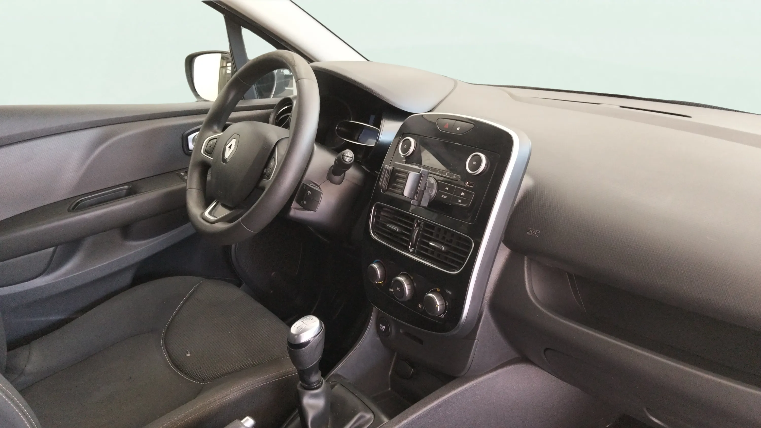Renault Clio Business TCe -18 - foto 11