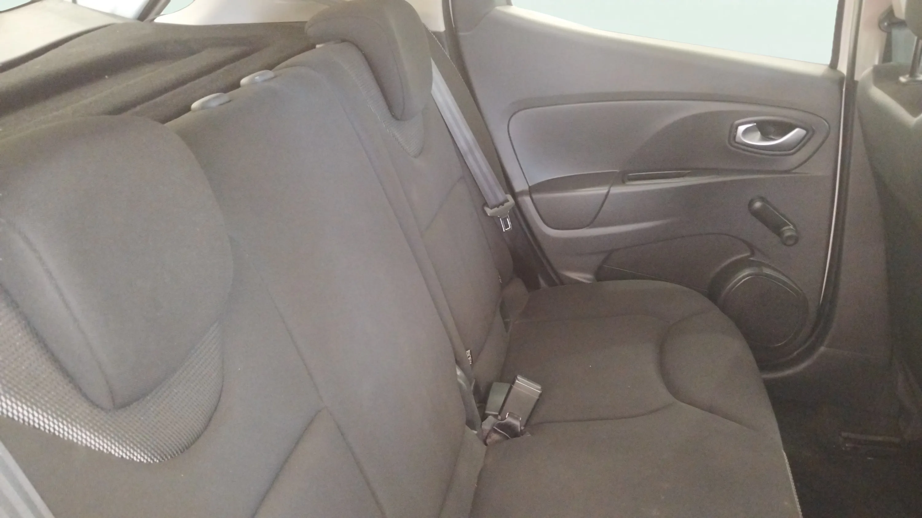Renault Clio Business TCe -18 - foto 13