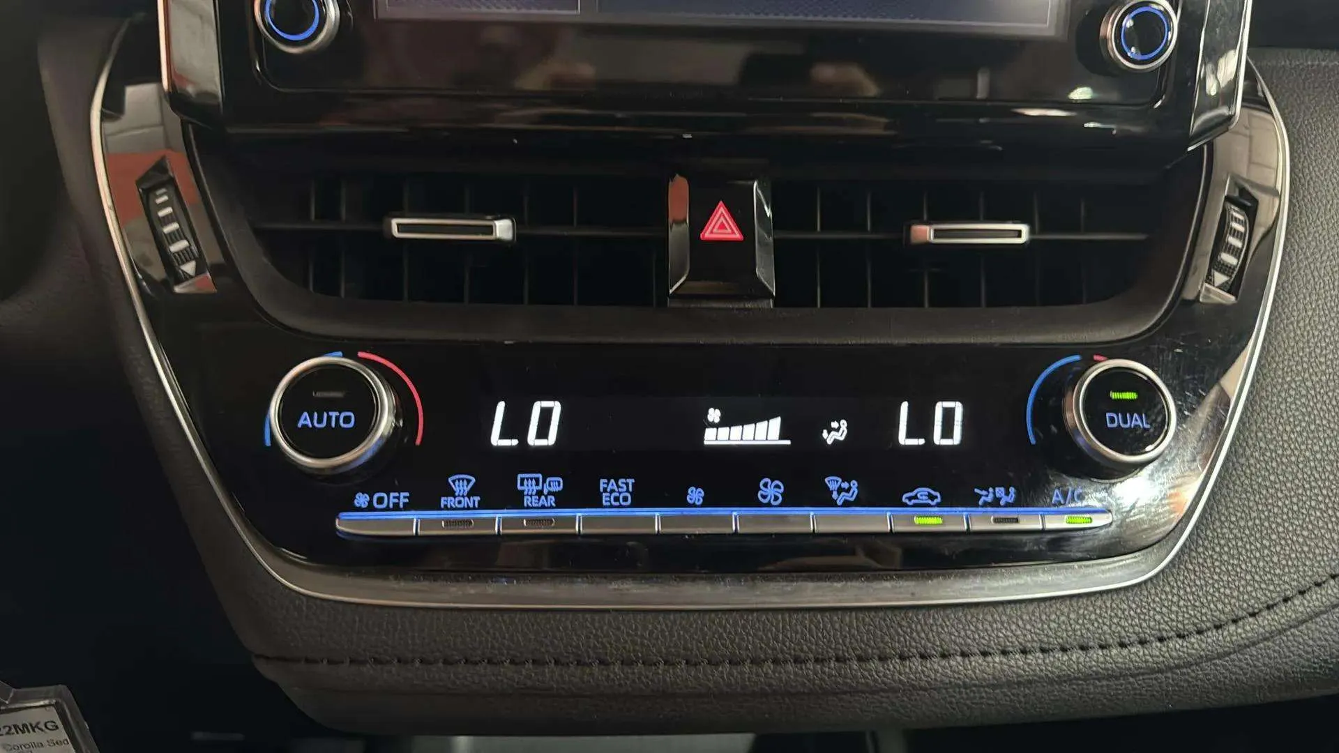 Toyota Corolla 1.6 - foto 16
