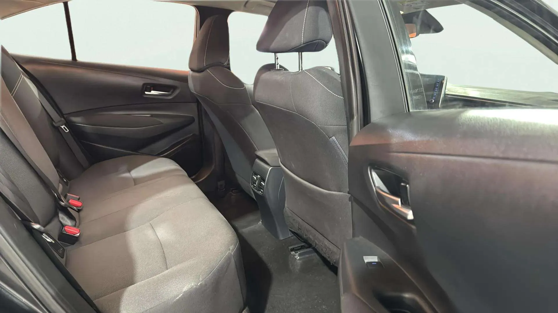 Toyota Corolla 1.6 - foto 19