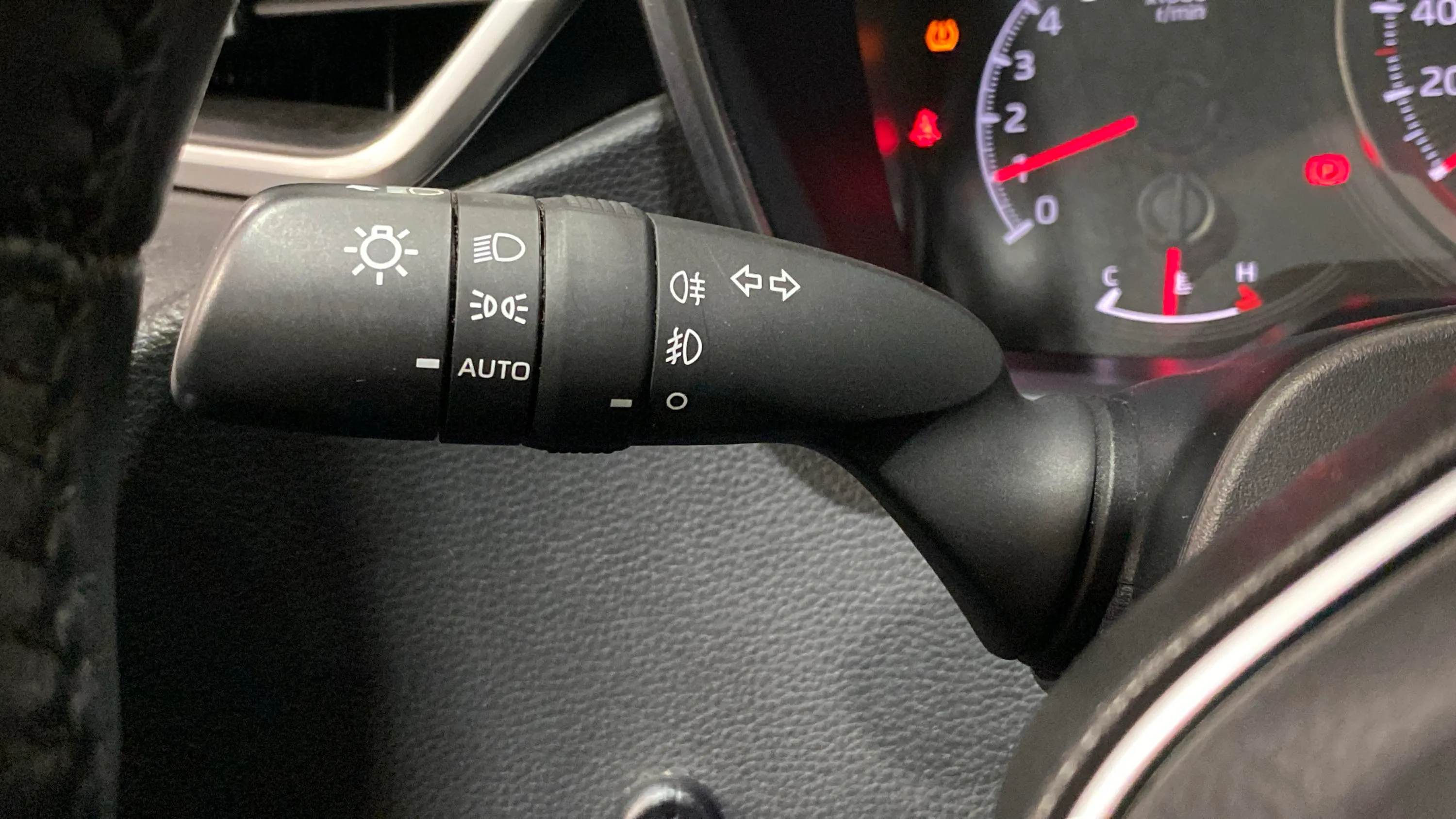 Toyota Corolla 1.5 CC - foto 20