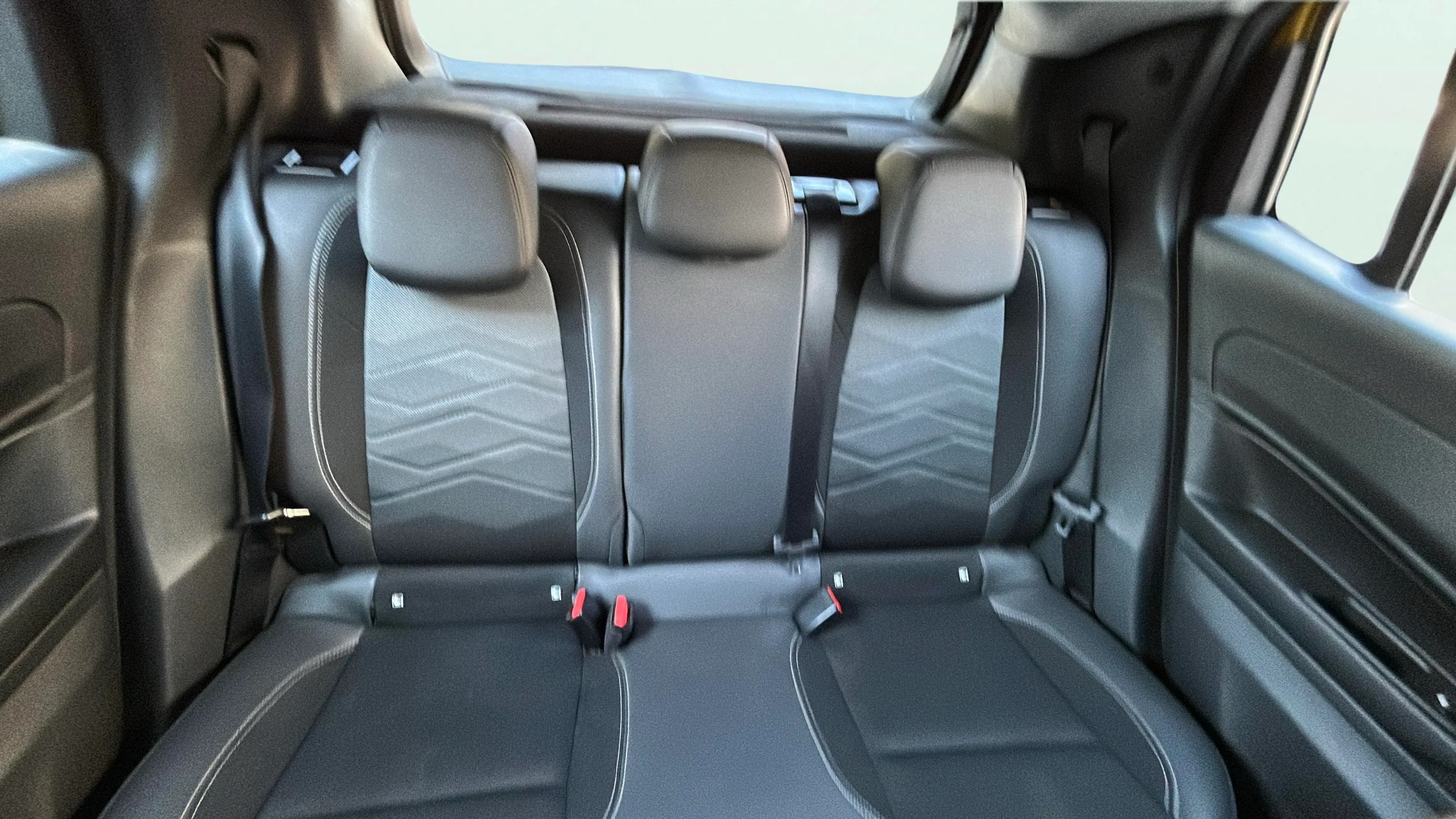 Jeep Avenger 1.2 G Altitude - foto 16
