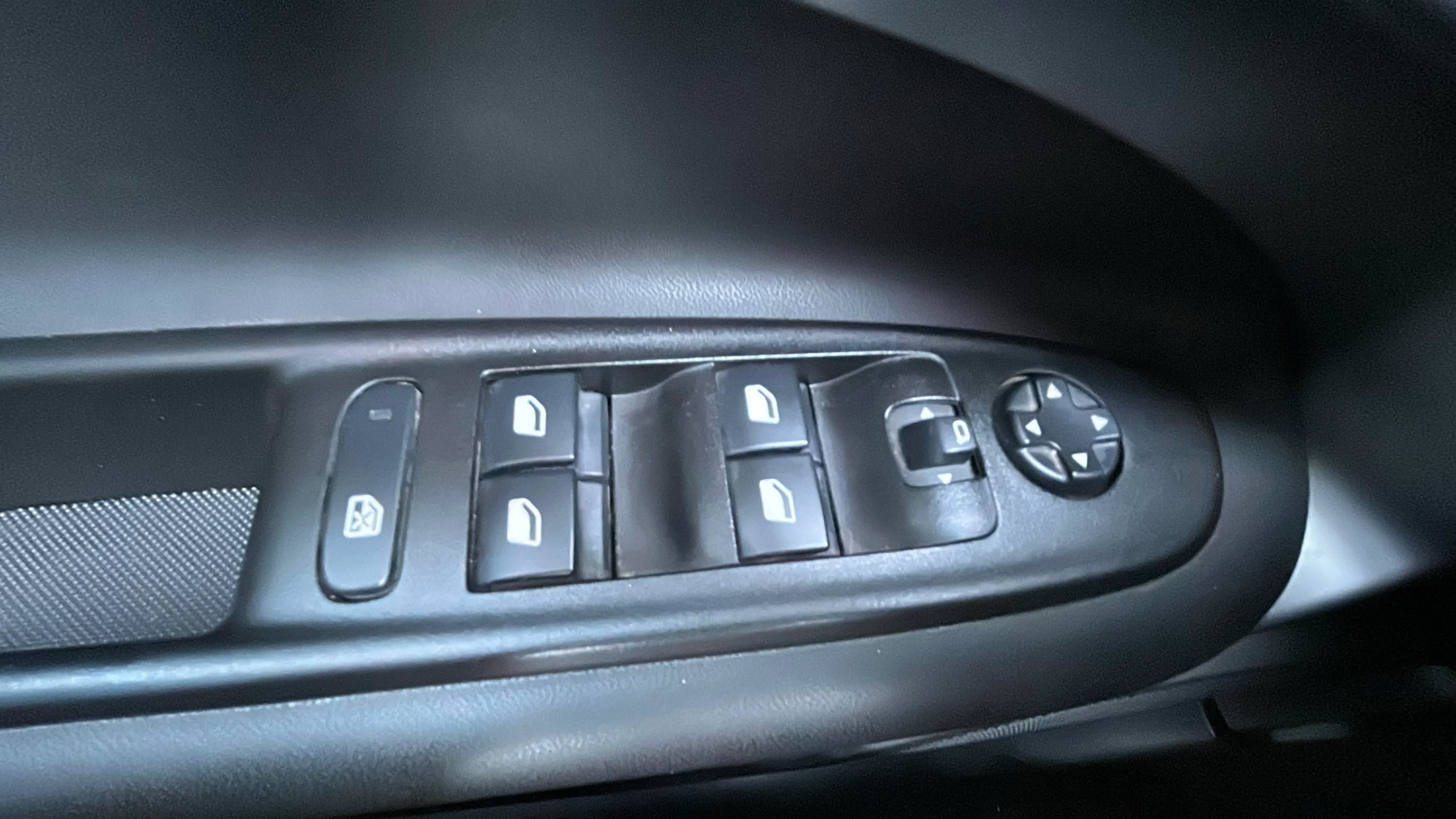 Jeep Avenger 1.2 G Altitude - foto 17