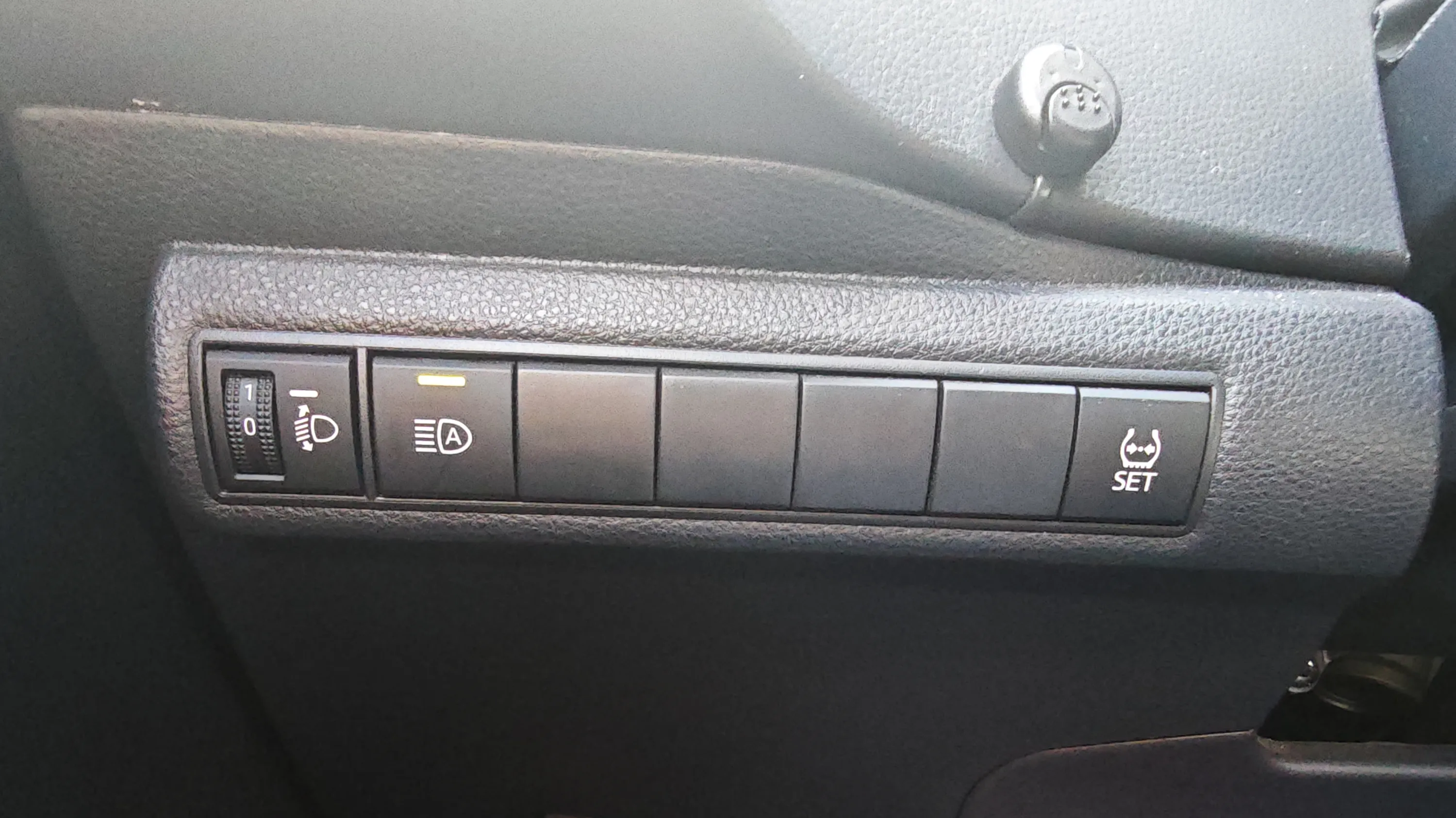 Toyota Corolla 1.6 - foto 12