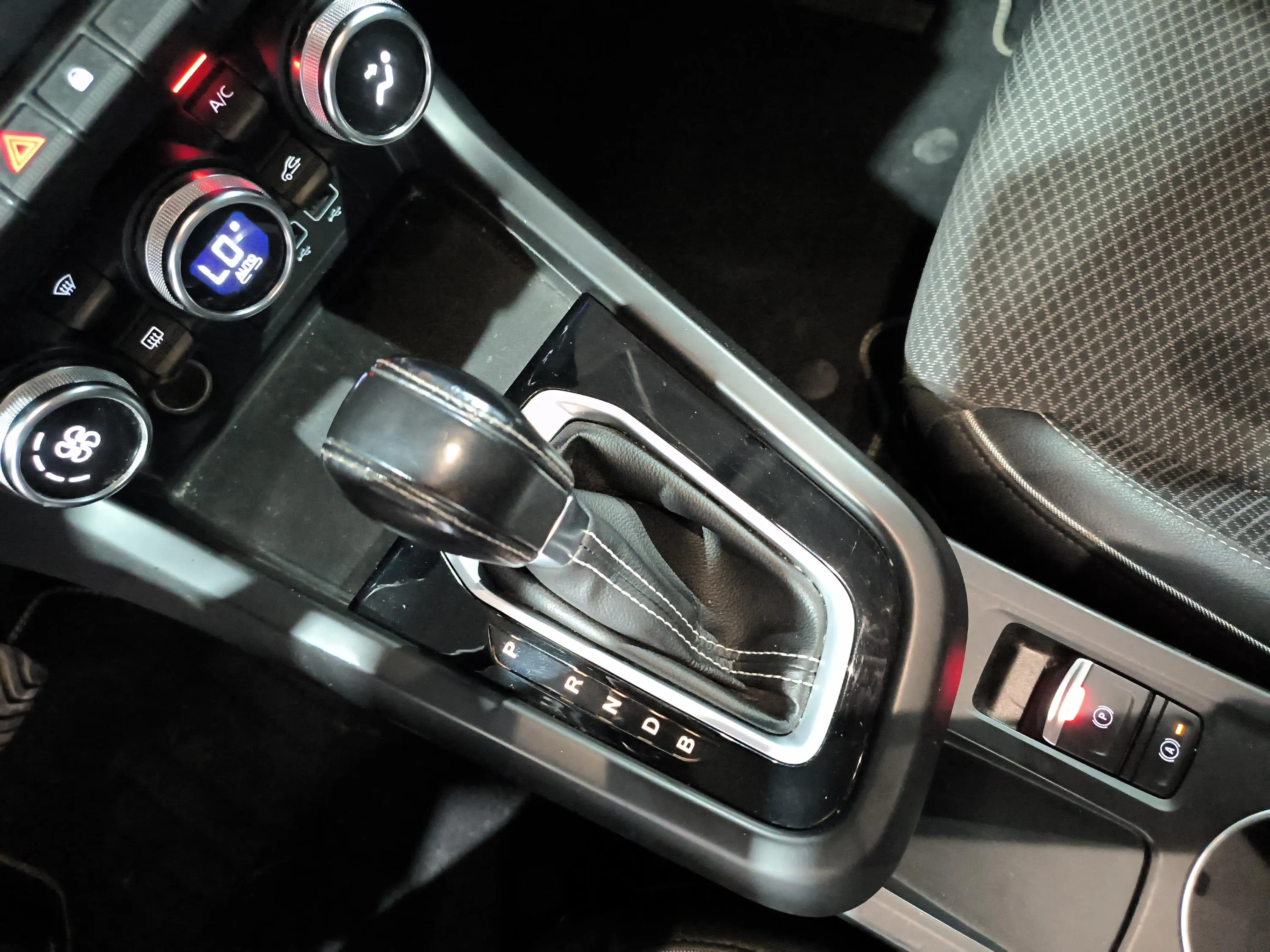Renault Arkana E-T. Engin. Fast Track full Hybrid - foto 21