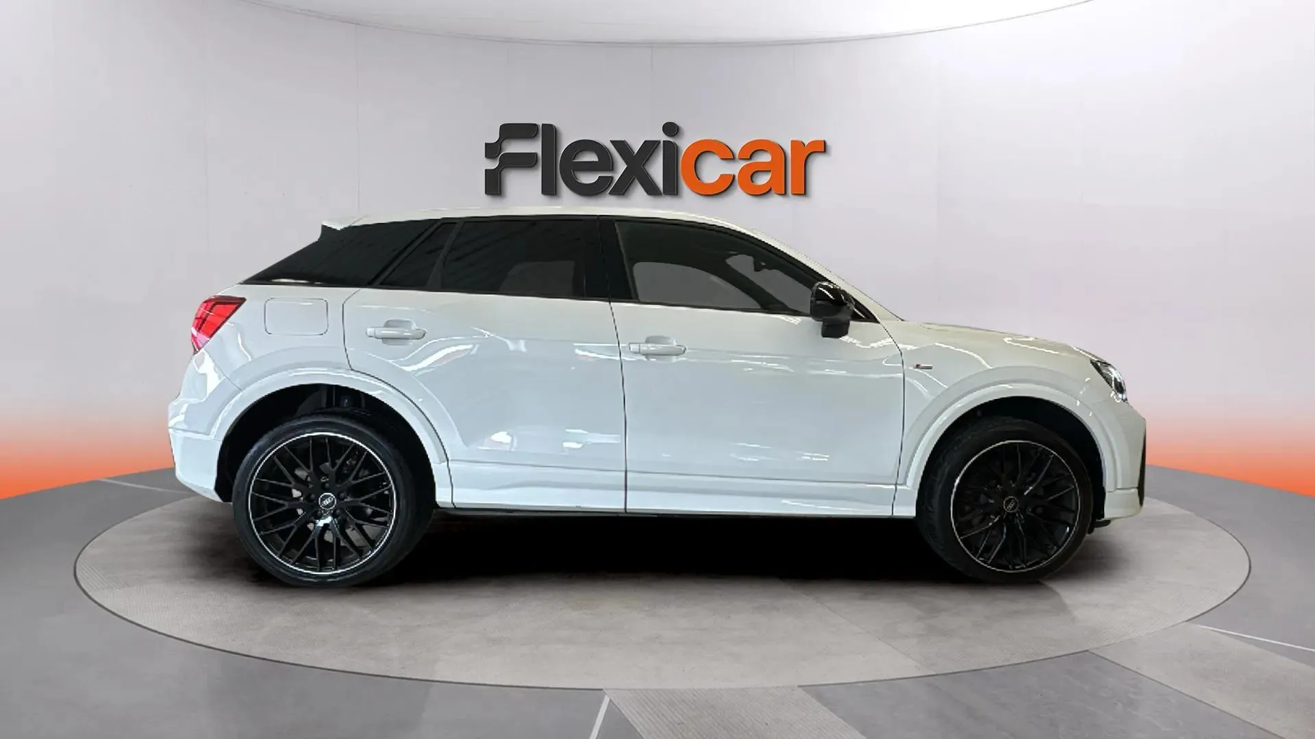 Audi Q2 Black Line 35 TFSI S tronic - foto 8