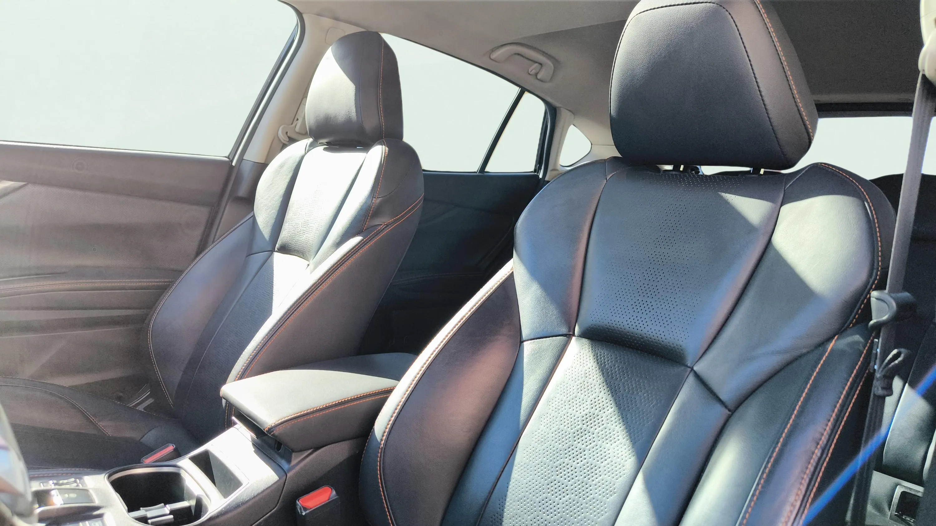 Subaru XV 2.0i Hybrid CVT Executive Plus - foto 28