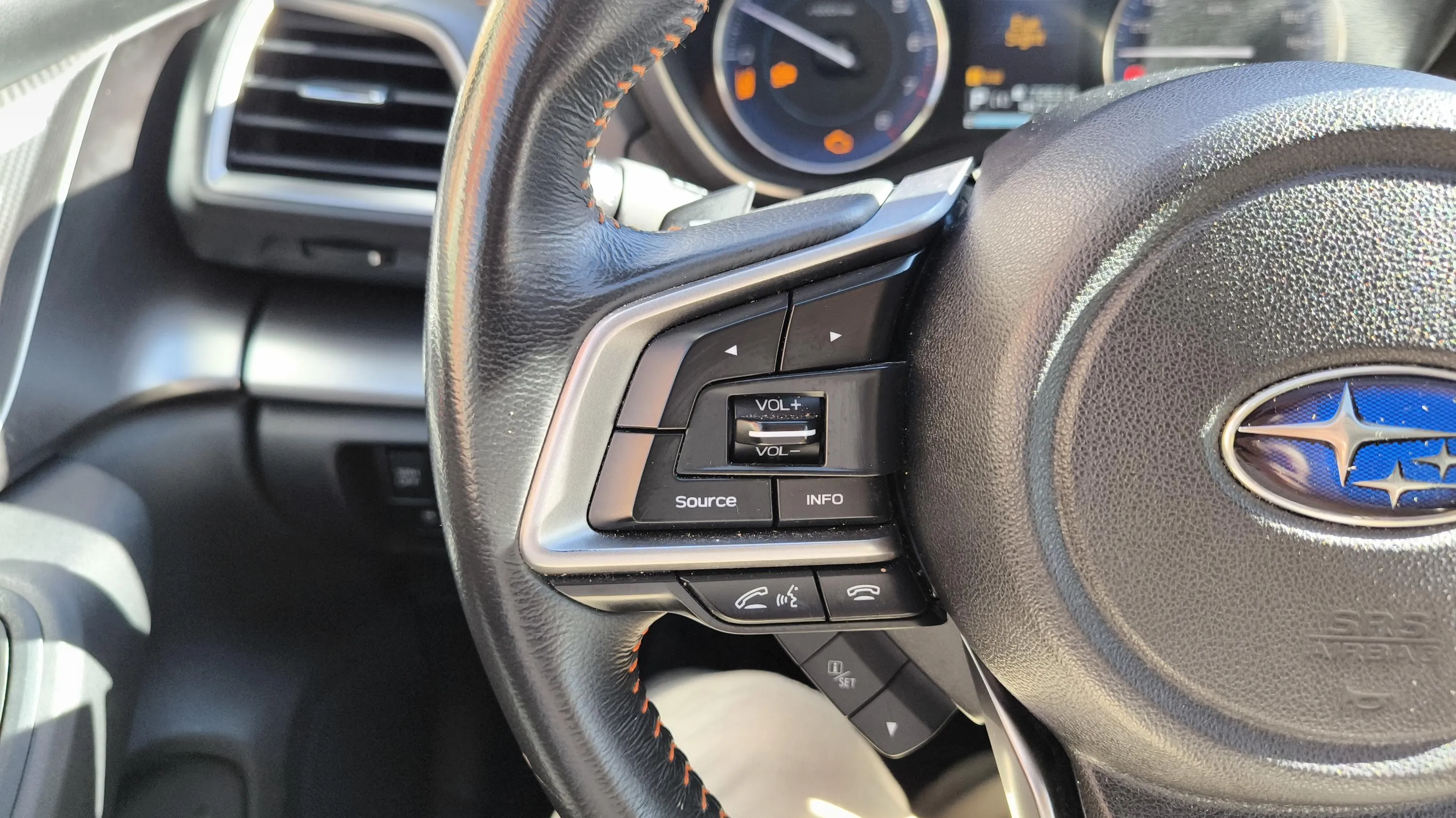 Subaru XV 2.0i Hybrid CVT Executive Plus - foto 44
