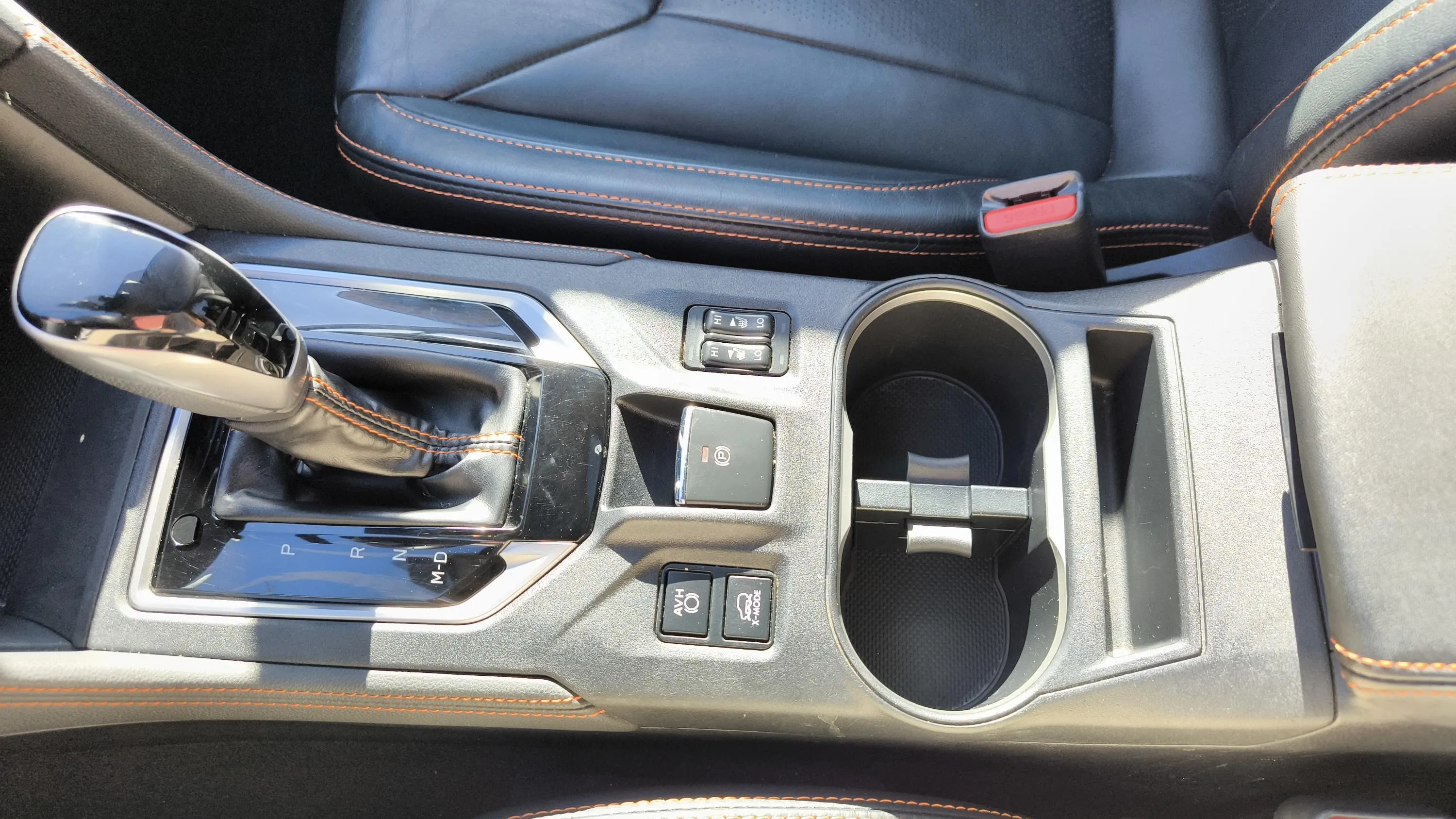 Subaru XV 2.0i Hybrid CVT Executive Plus - foto 38