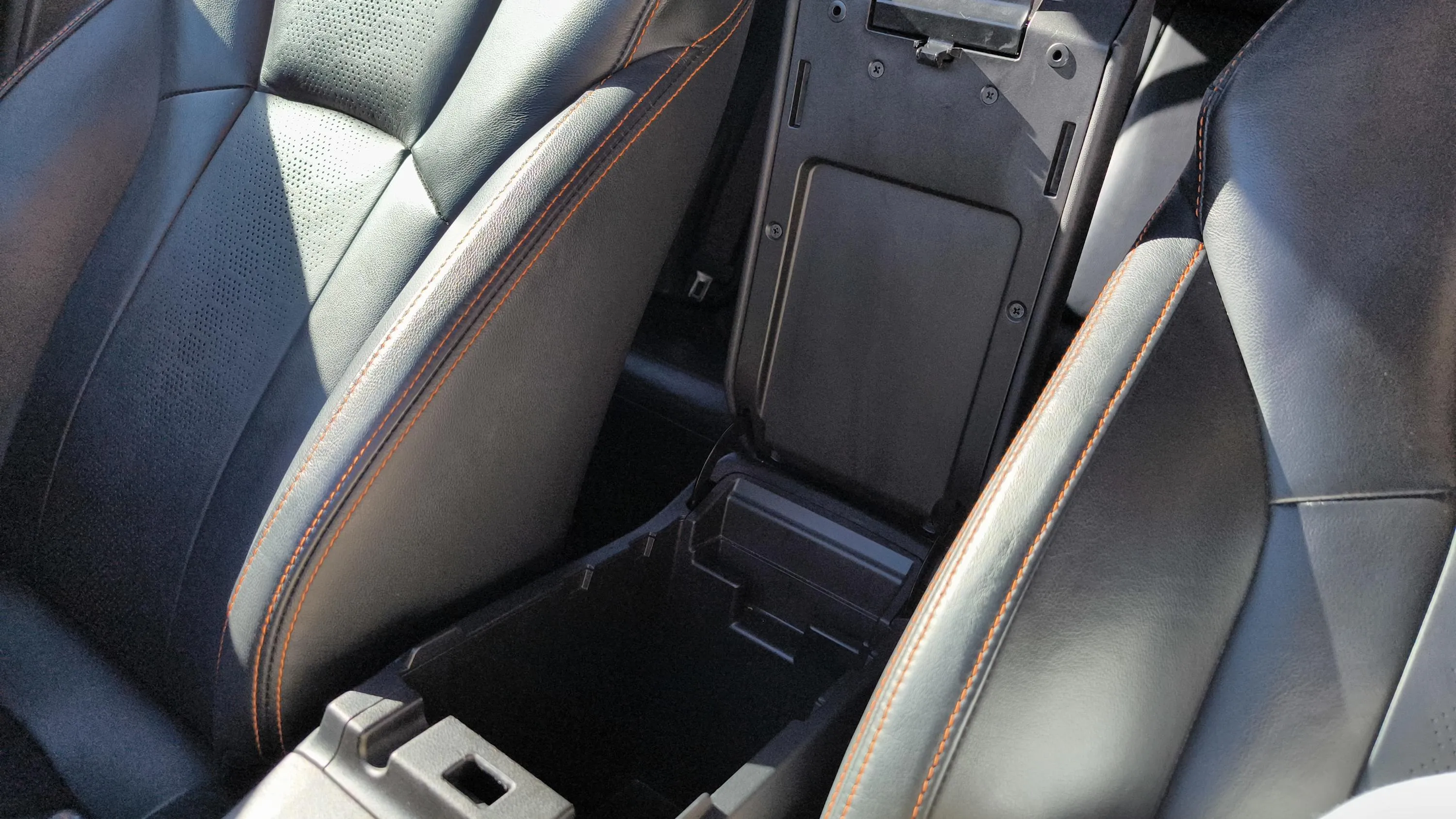 Subaru XV 2.0i Hybrid CVT Executive Plus - foto 36