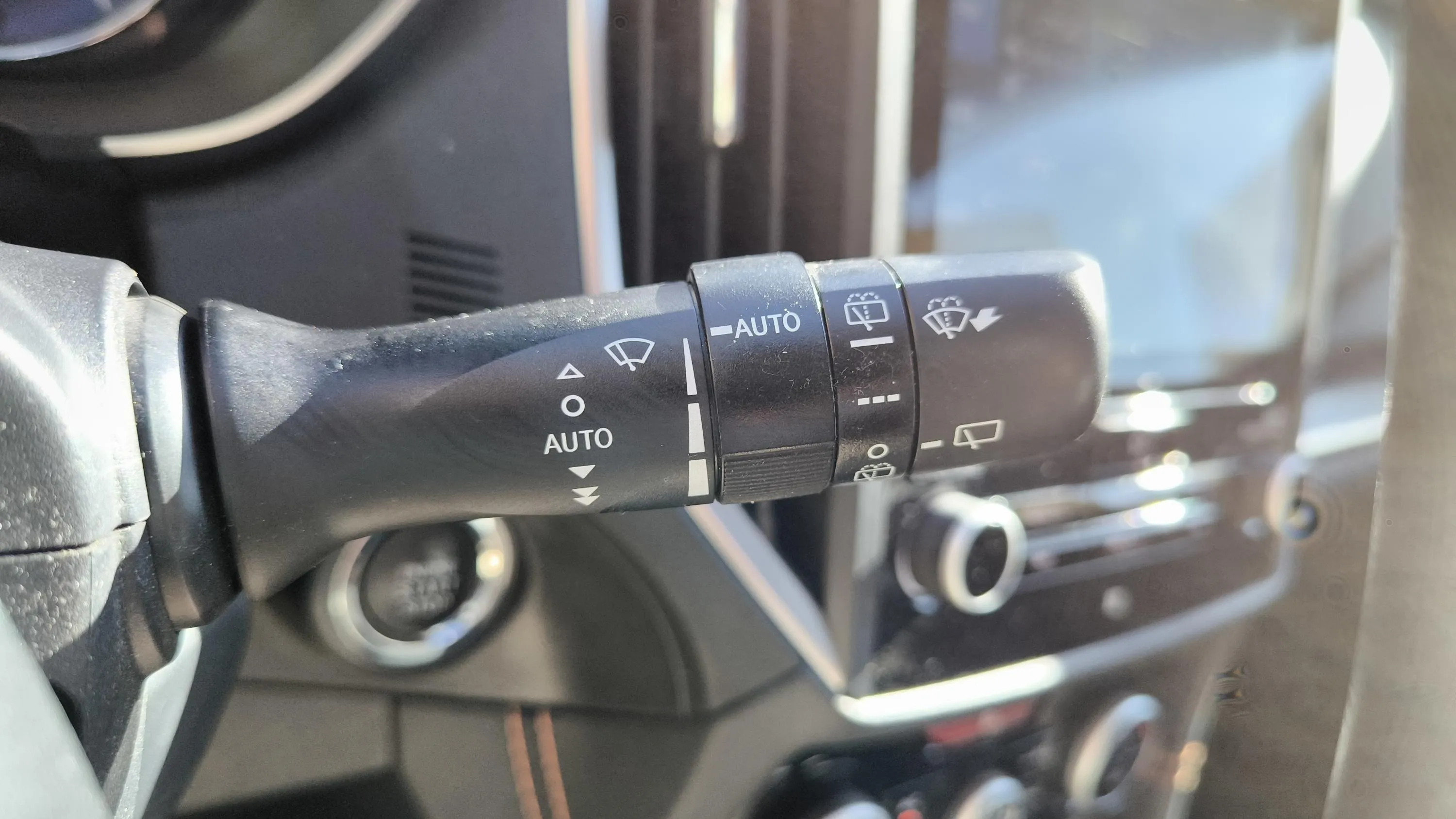 Subaru XV 2.0i Hybrid CVT Executive Plus - foto 47
