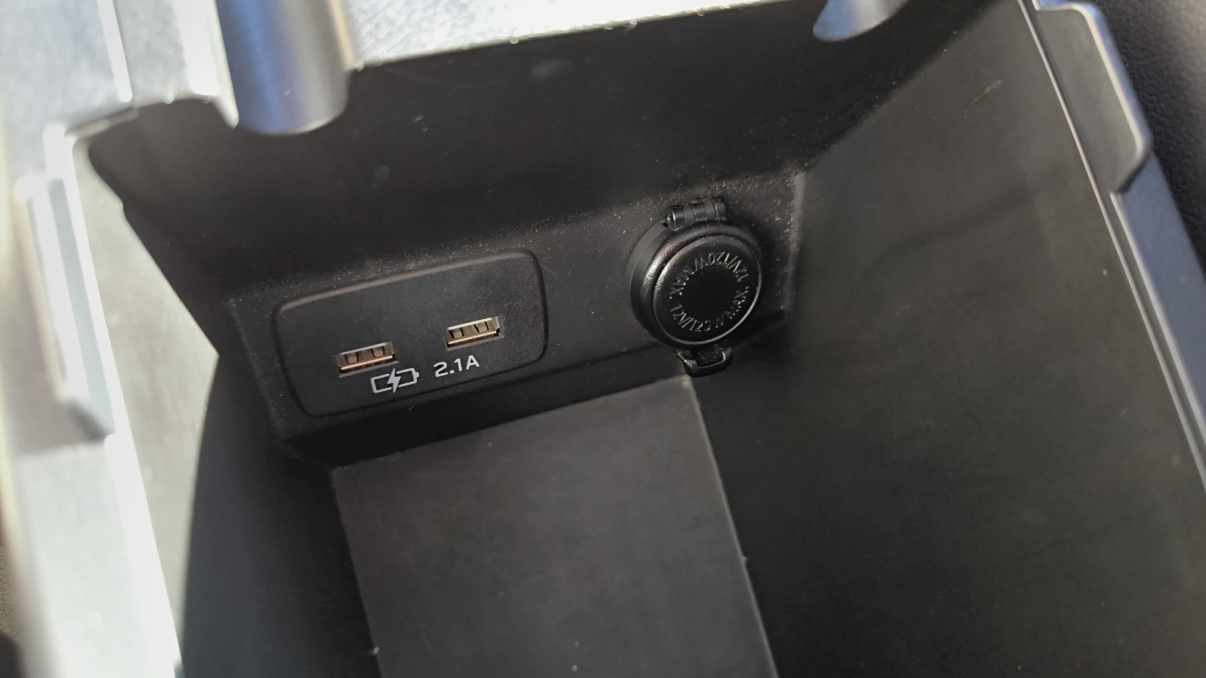 Subaru XV 2.0i Hybrid CVT Executive Plus - foto 37