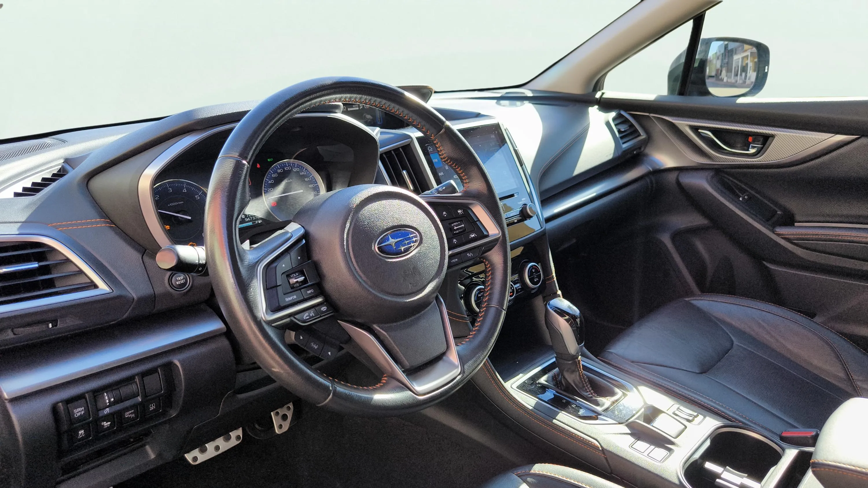 Subaru XV 2.0i Hybrid CVT Executive Plus - foto 29