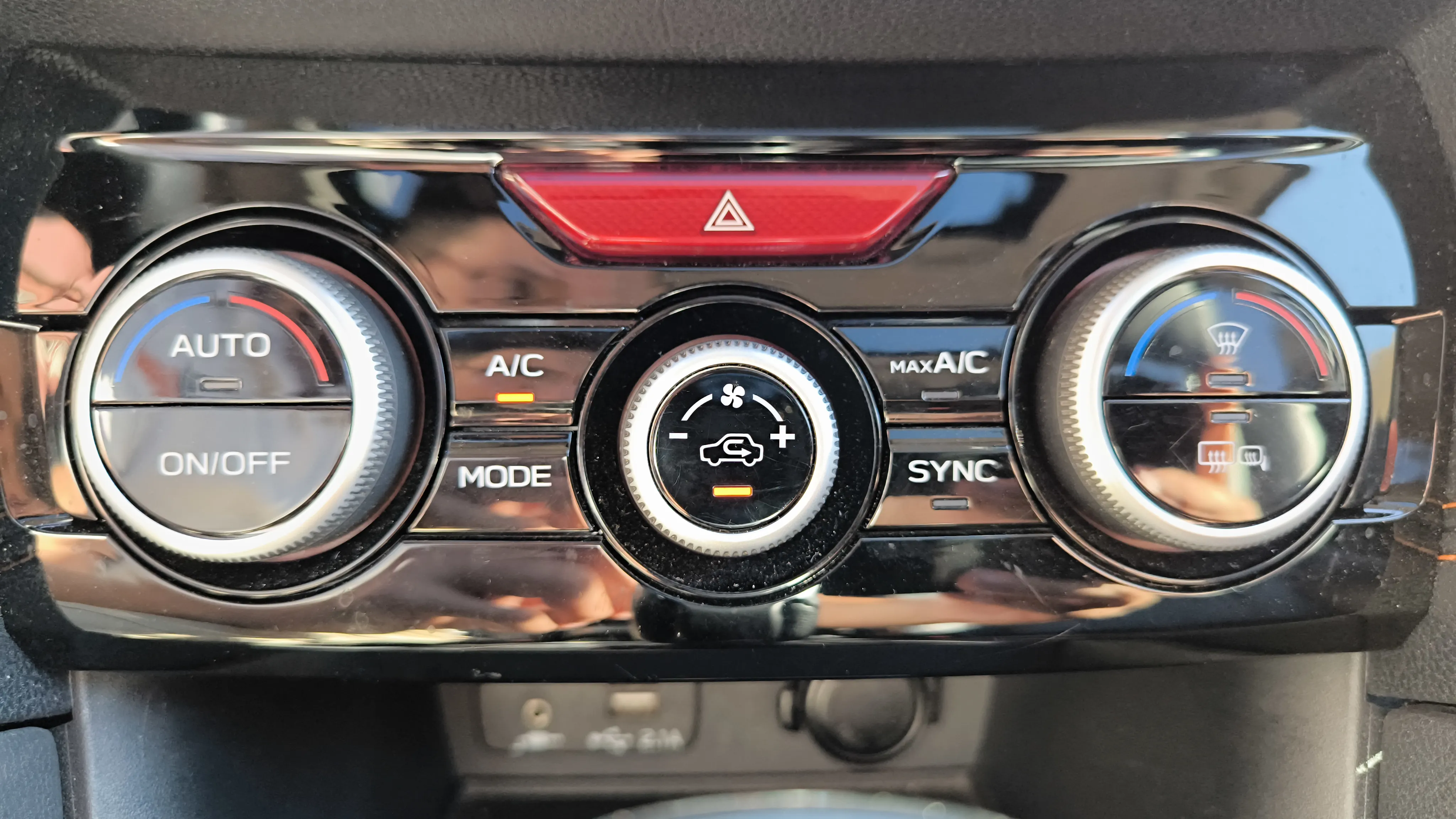 Subaru XV 2.0i Hybrid CVT Executive Plus - foto 42