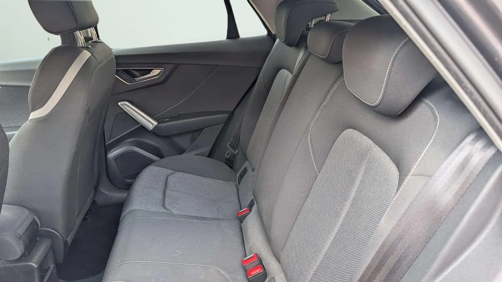 Audi Q2 S line 30 TDI - foto 13