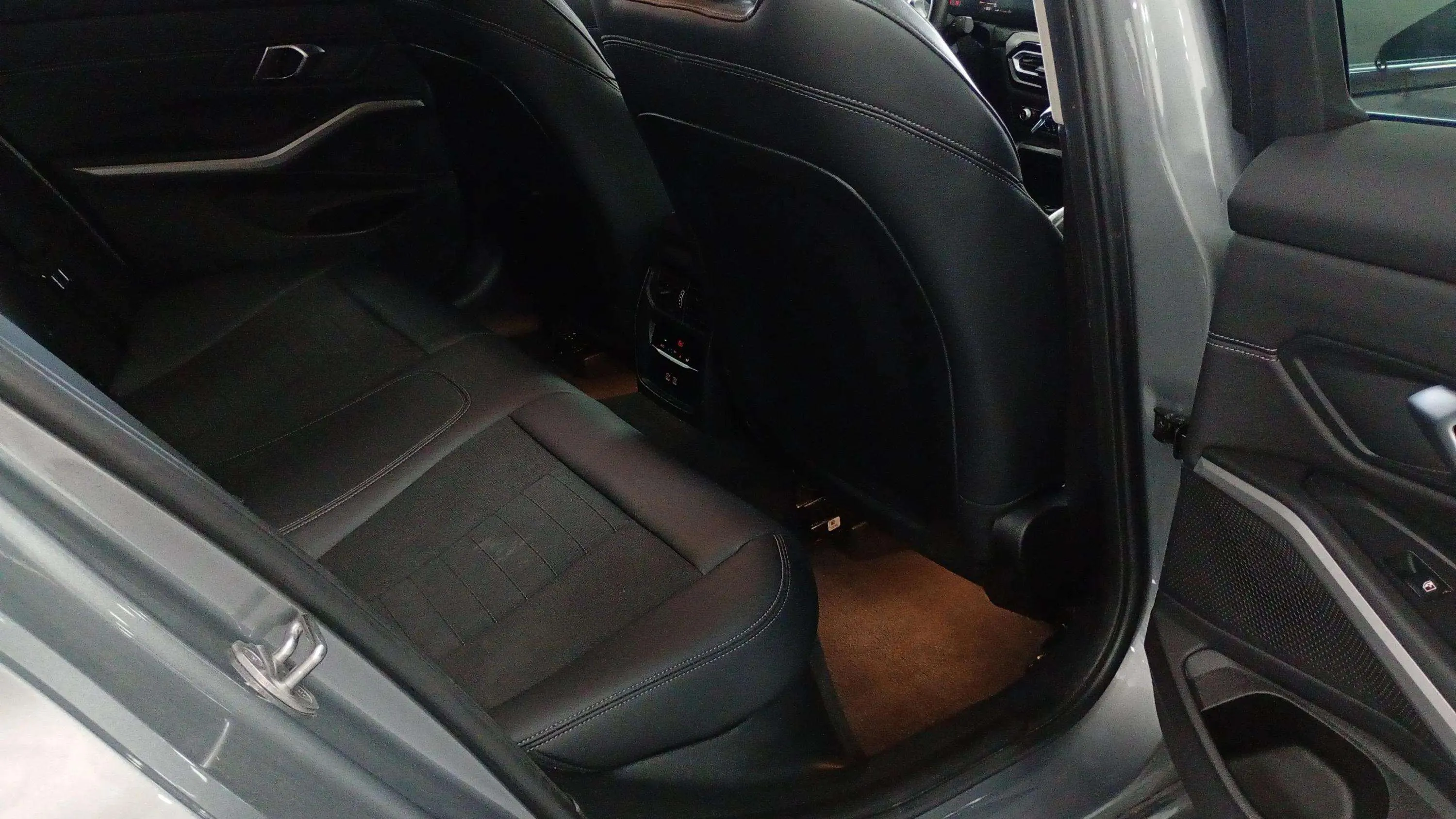 BMW Serie 3 320d - foto 11