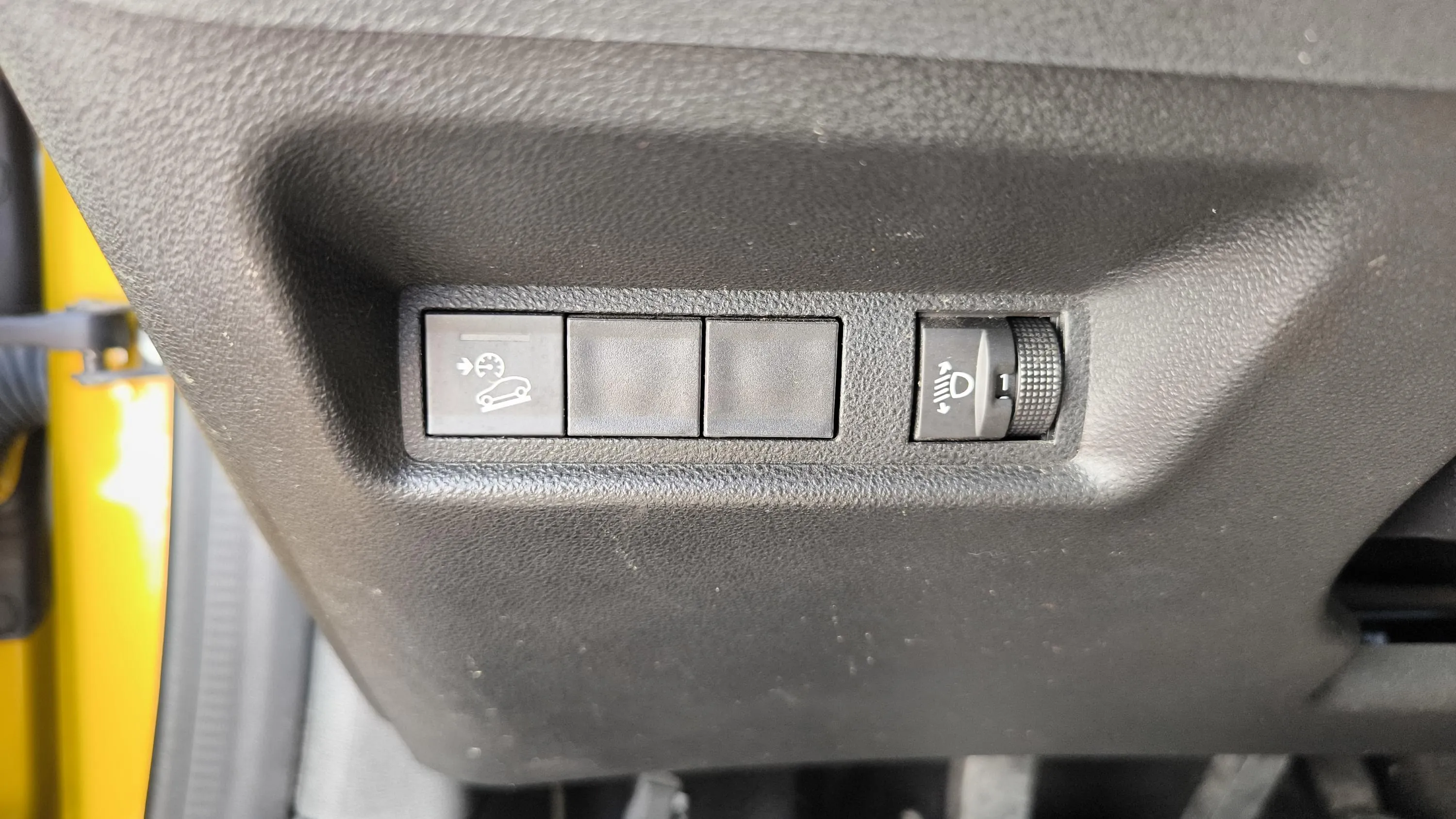 Jeep Avenger 1.2 G Altitude - foto 39