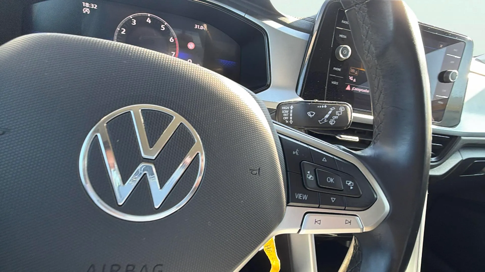 Volkswagen T-Roc Life 1.0 TSI - foto 18