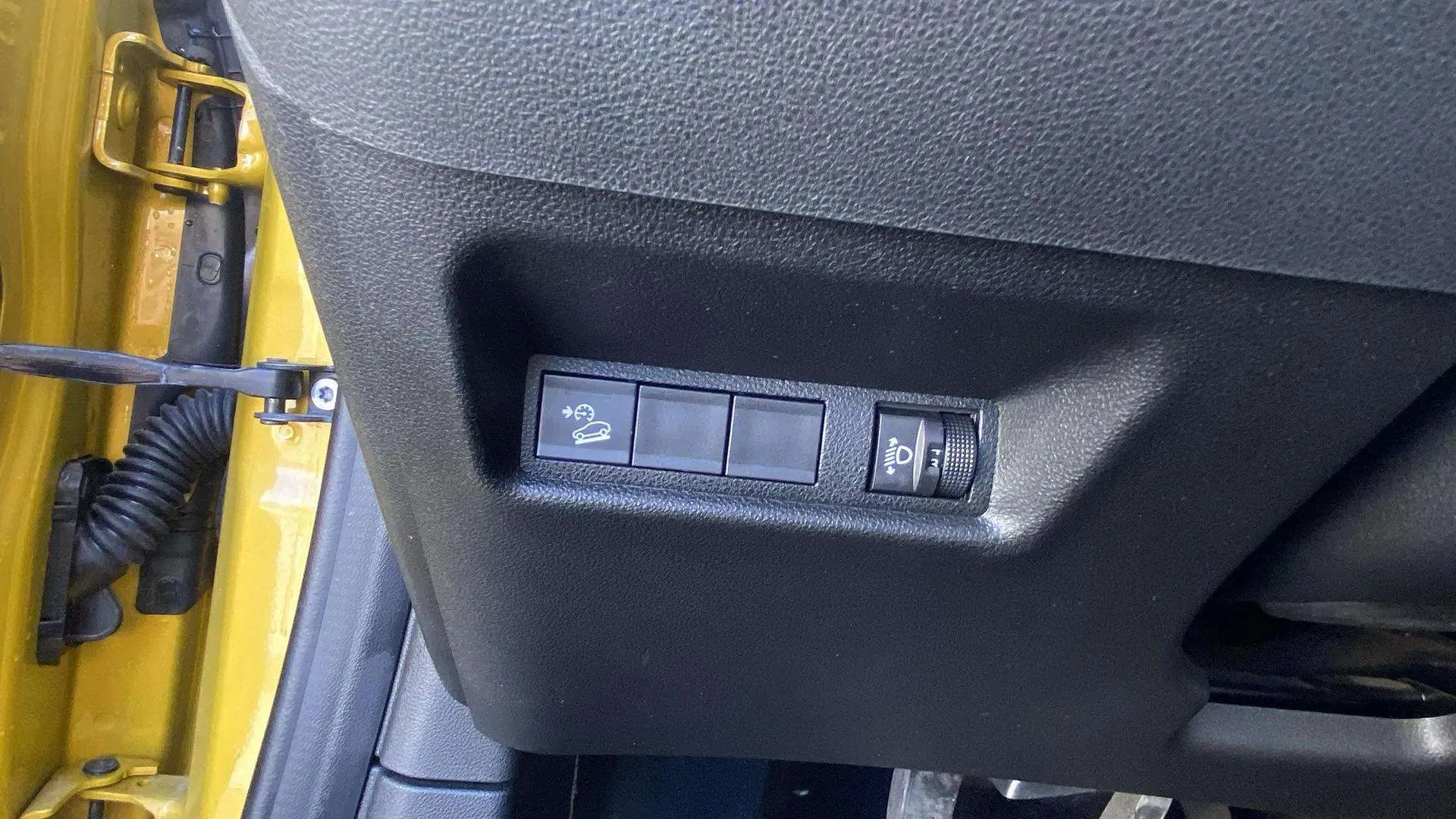Jeep Avenger 1.2 G Altitude - foto 22