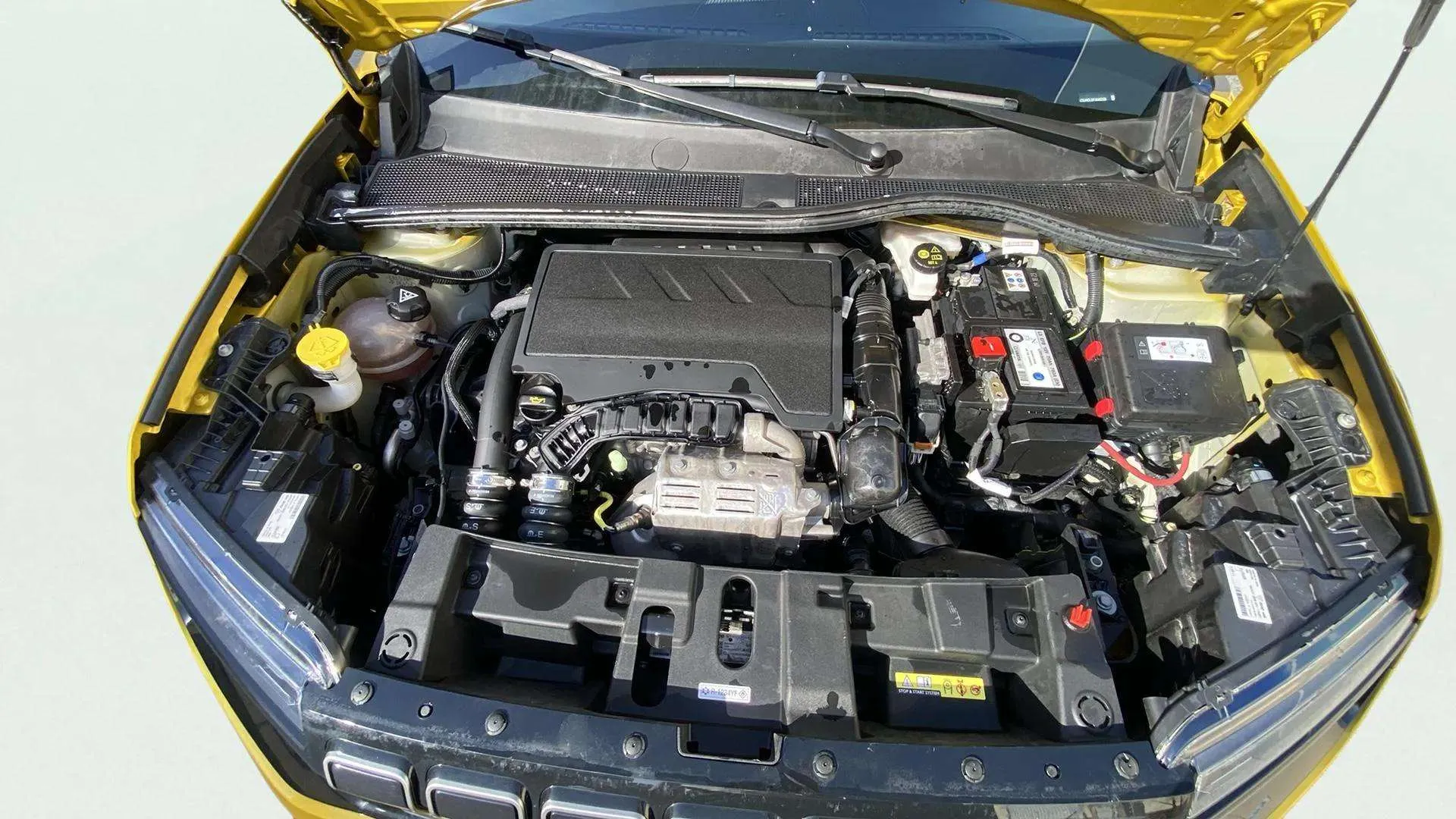 Jeep Avenger 1.2 G Altitude - foto 37