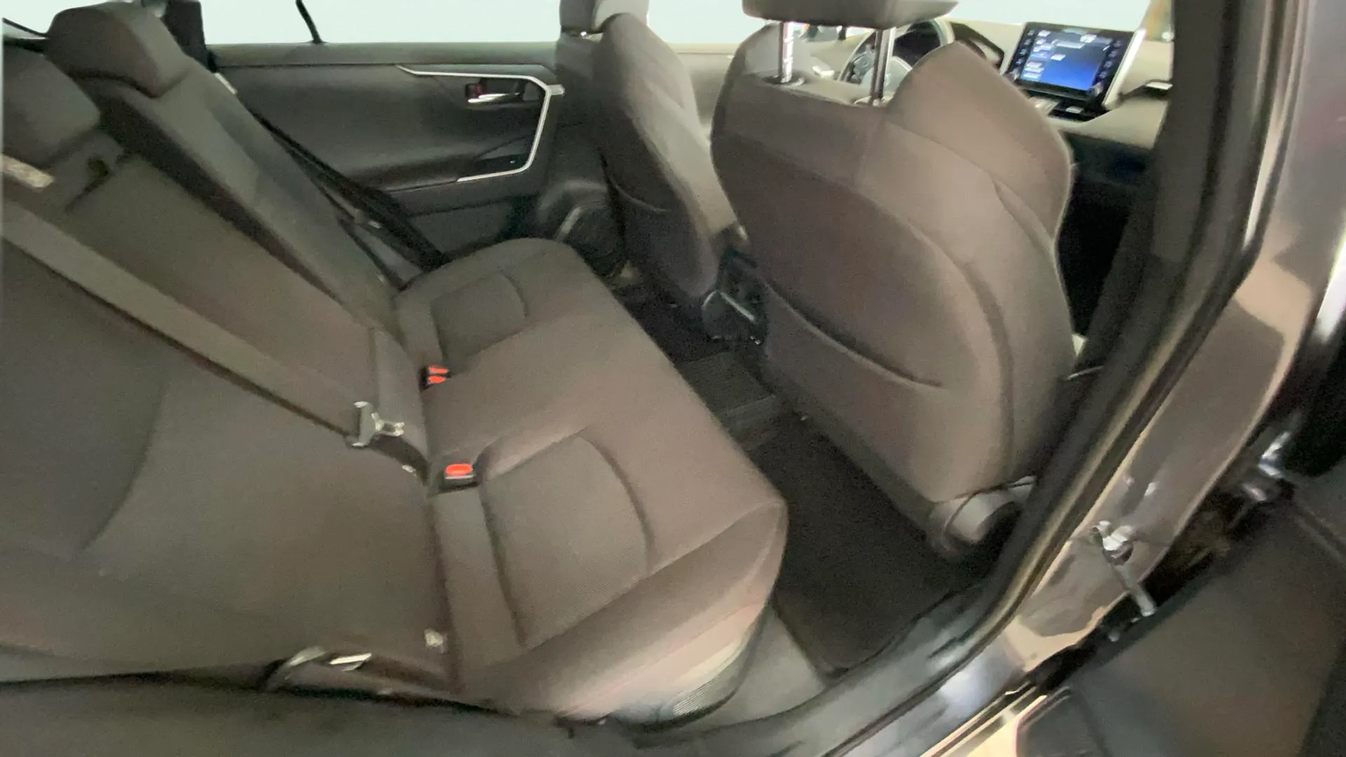Toyota RAV4 2.5l PLUG-IN 300PH (e-CVT) Advance - foto 10