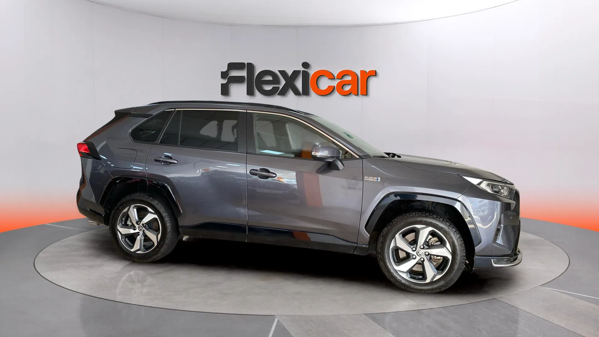 Toyota RAV4 2.5l PLUG-IN 300PH (e-CVT) Advance - foto 3