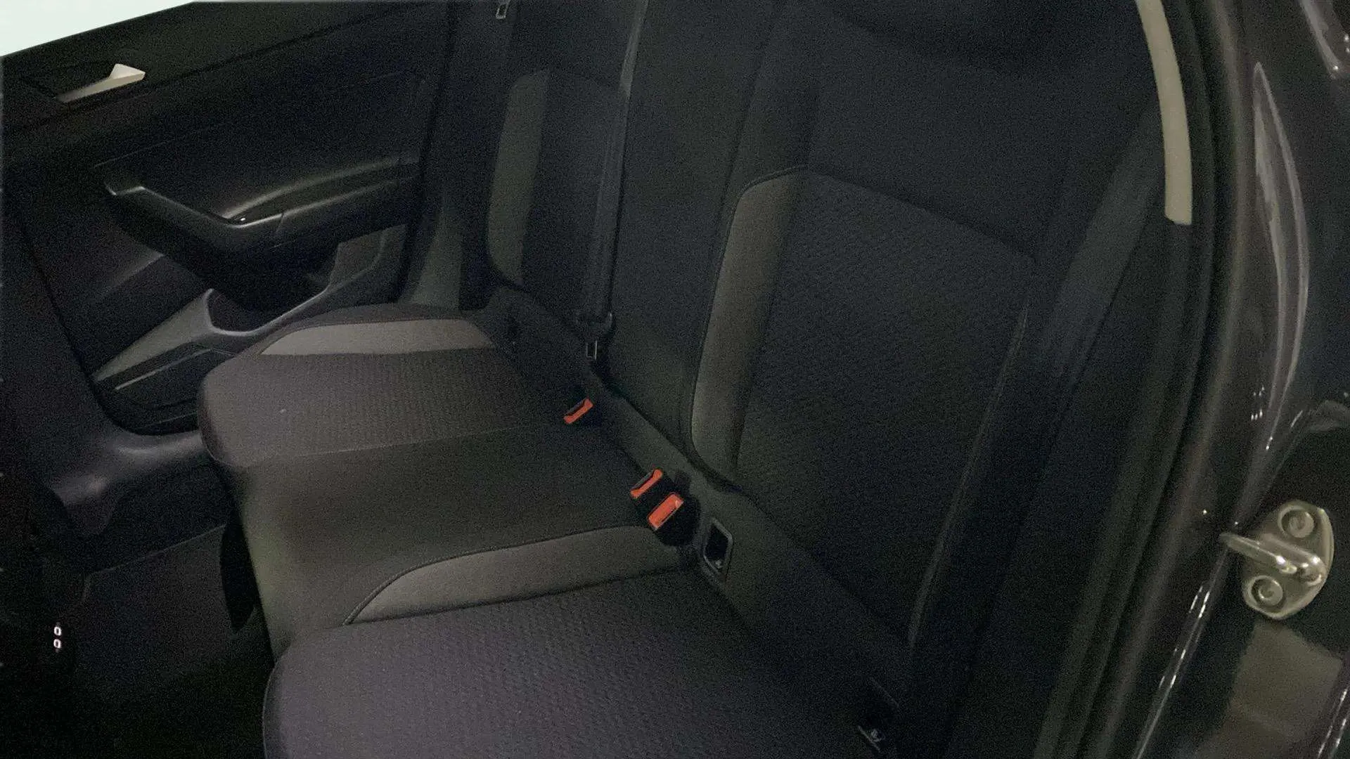 Volkswagen Taigo "más" 1.0 TSI DSG - foto 23