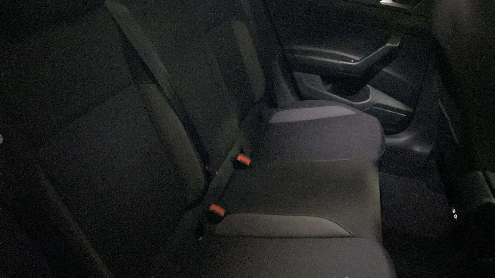 Volkswagen Taigo "más" 1.0 TSI DSG - foto 24