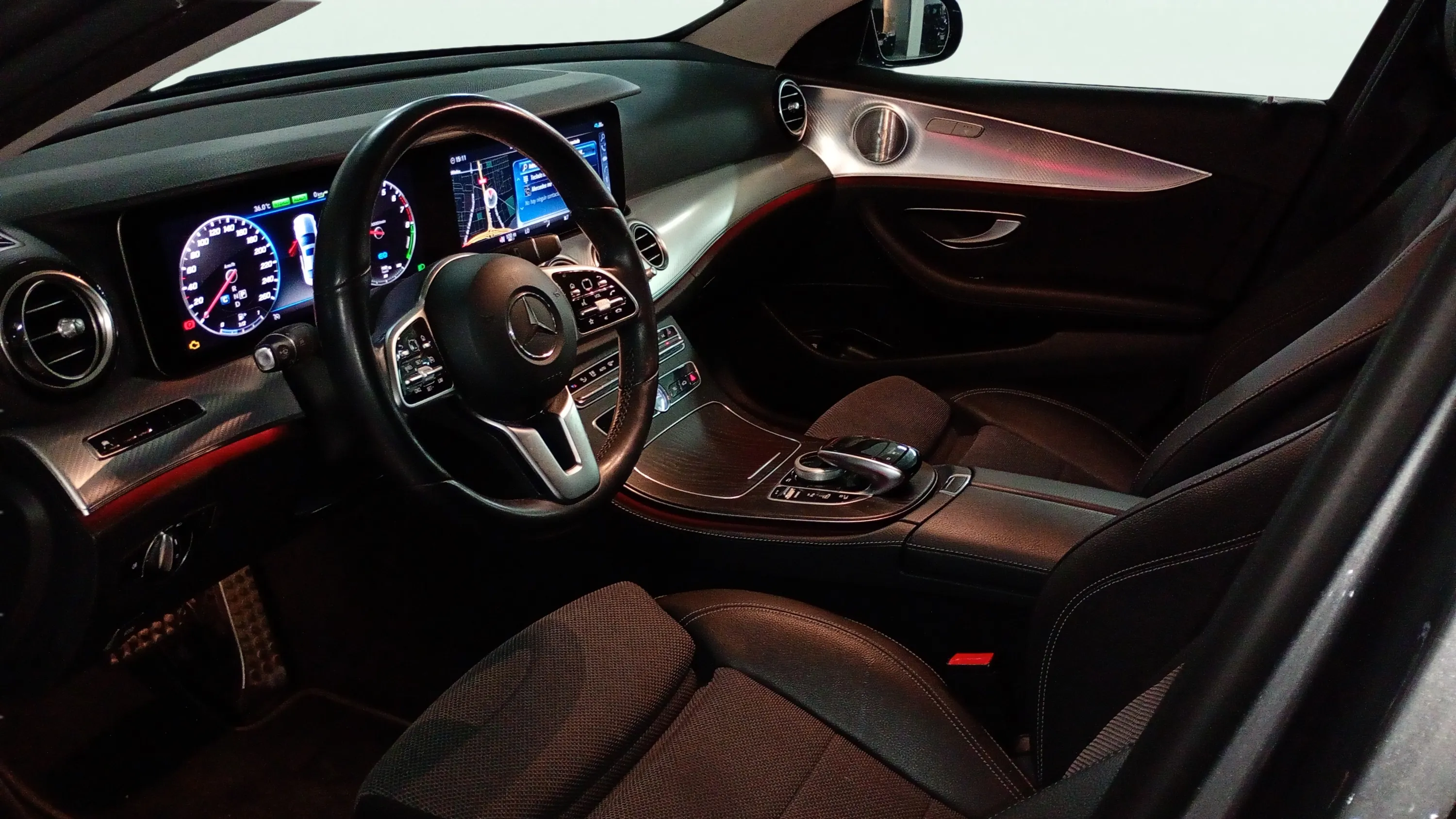 Mercedes-Benz Clase E E 300 e - foto 14