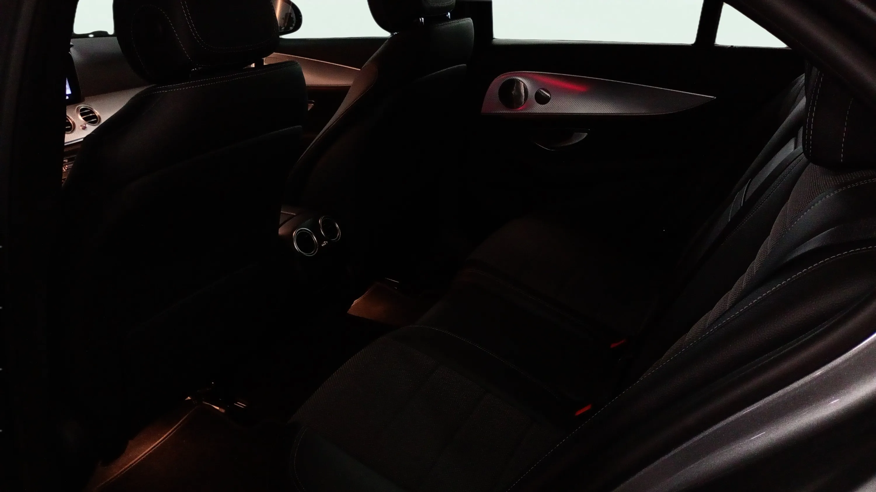 Mercedes-Benz Clase E E 300 e - foto 17
