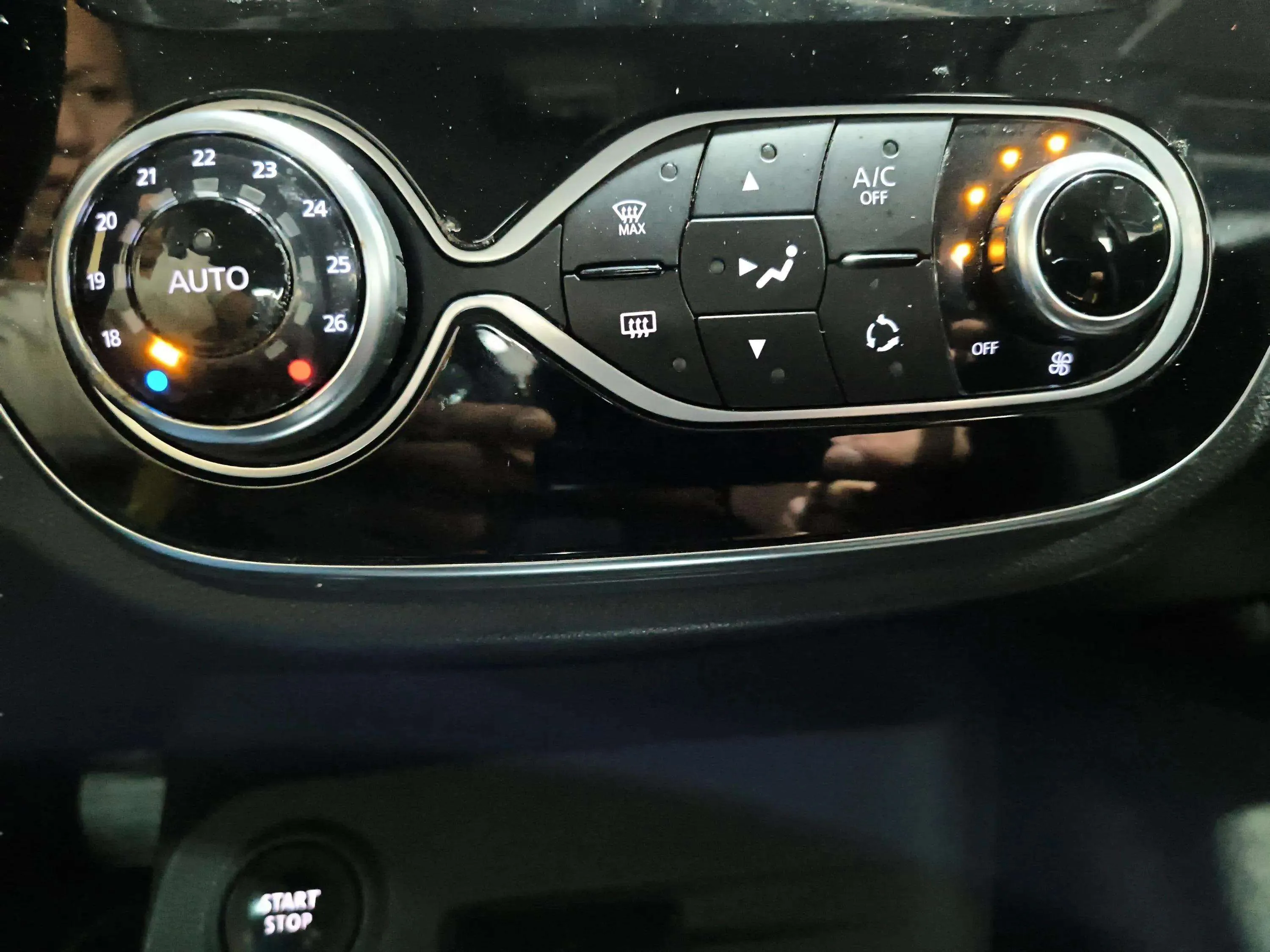 Renault Captur Limited TCe - foto 12