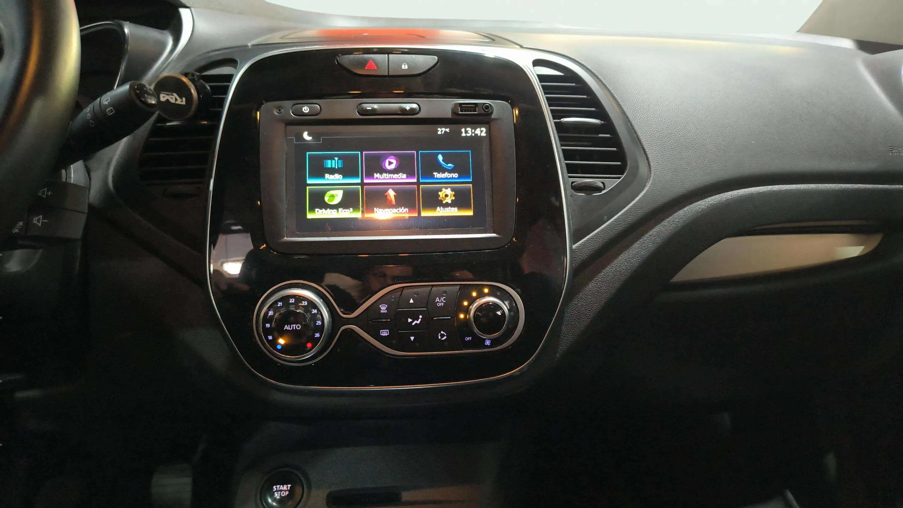 Renault Captur Limited TCe - foto 10