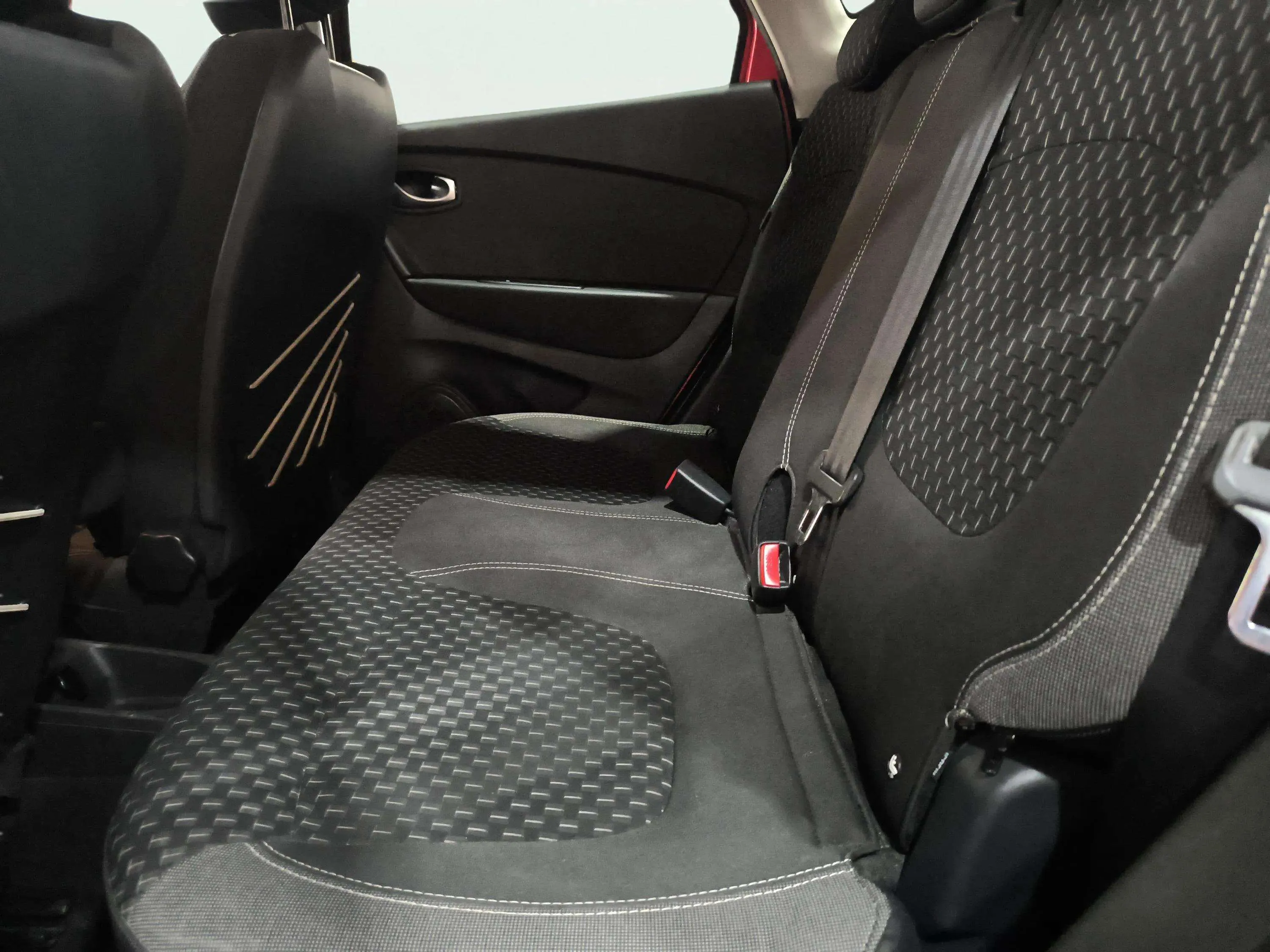 Renault Captur Limited TCe - foto 19