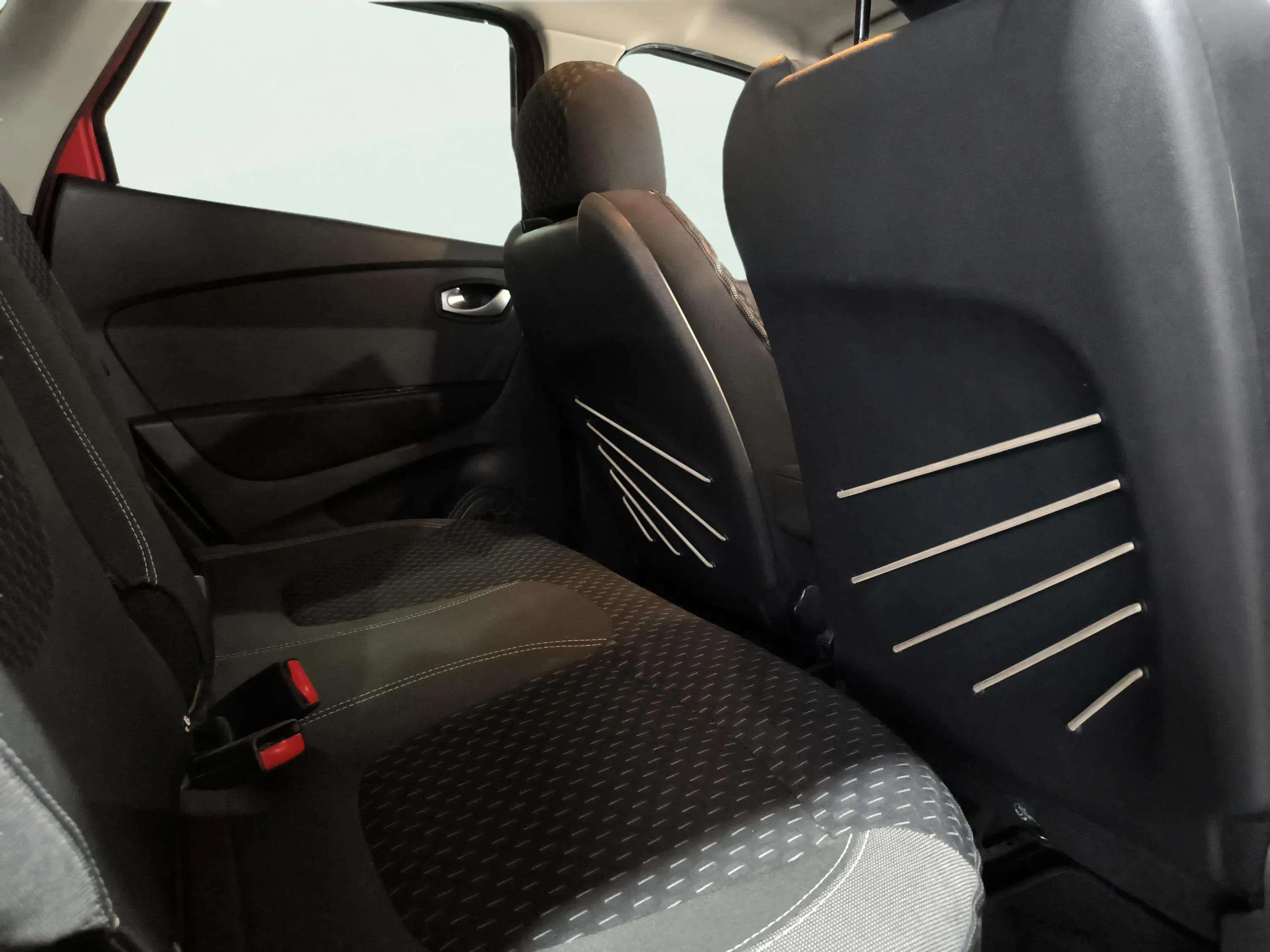 Renault Captur Limited TCe - foto 18