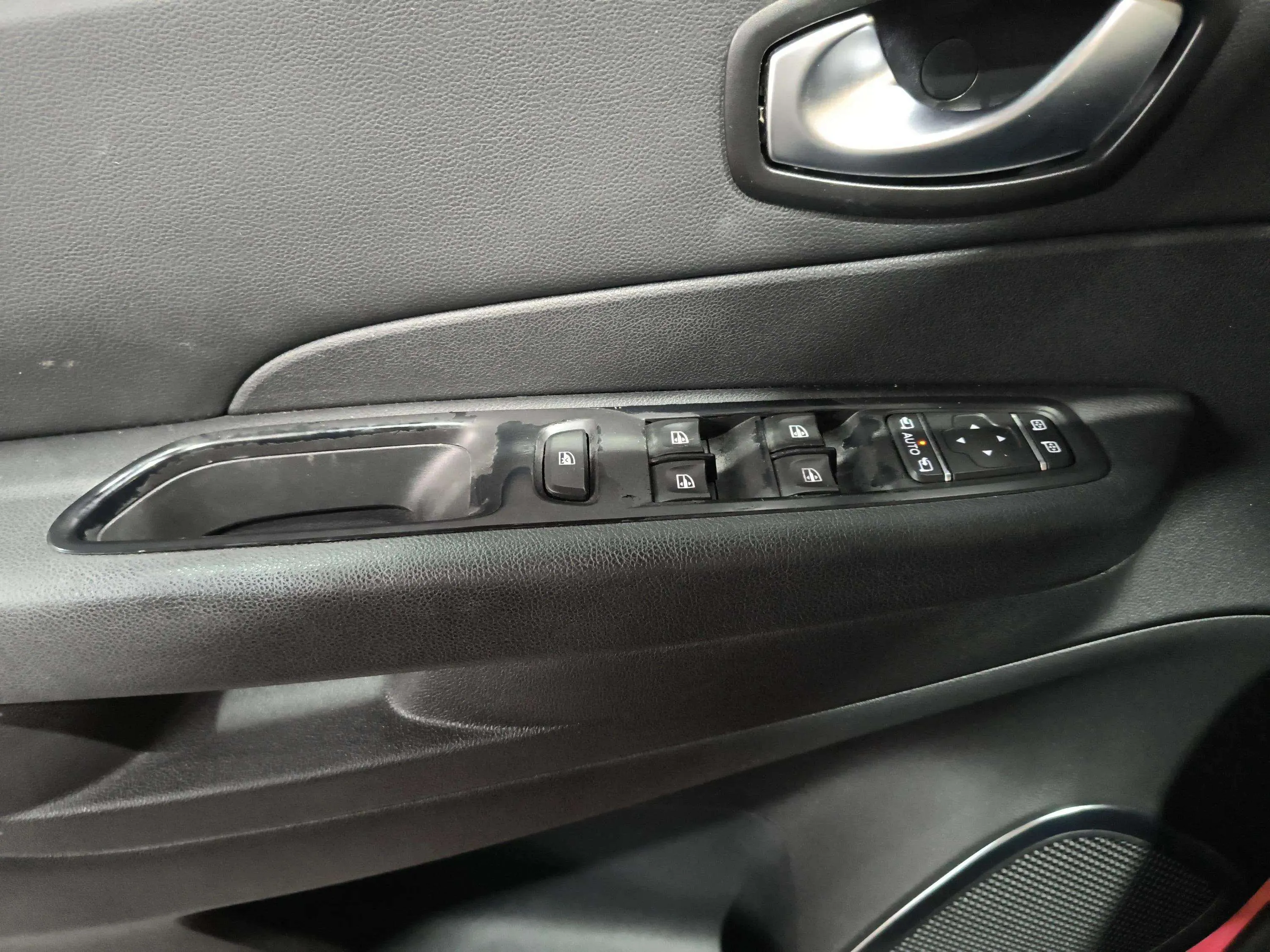 Renault Captur Limited TCe - foto 17