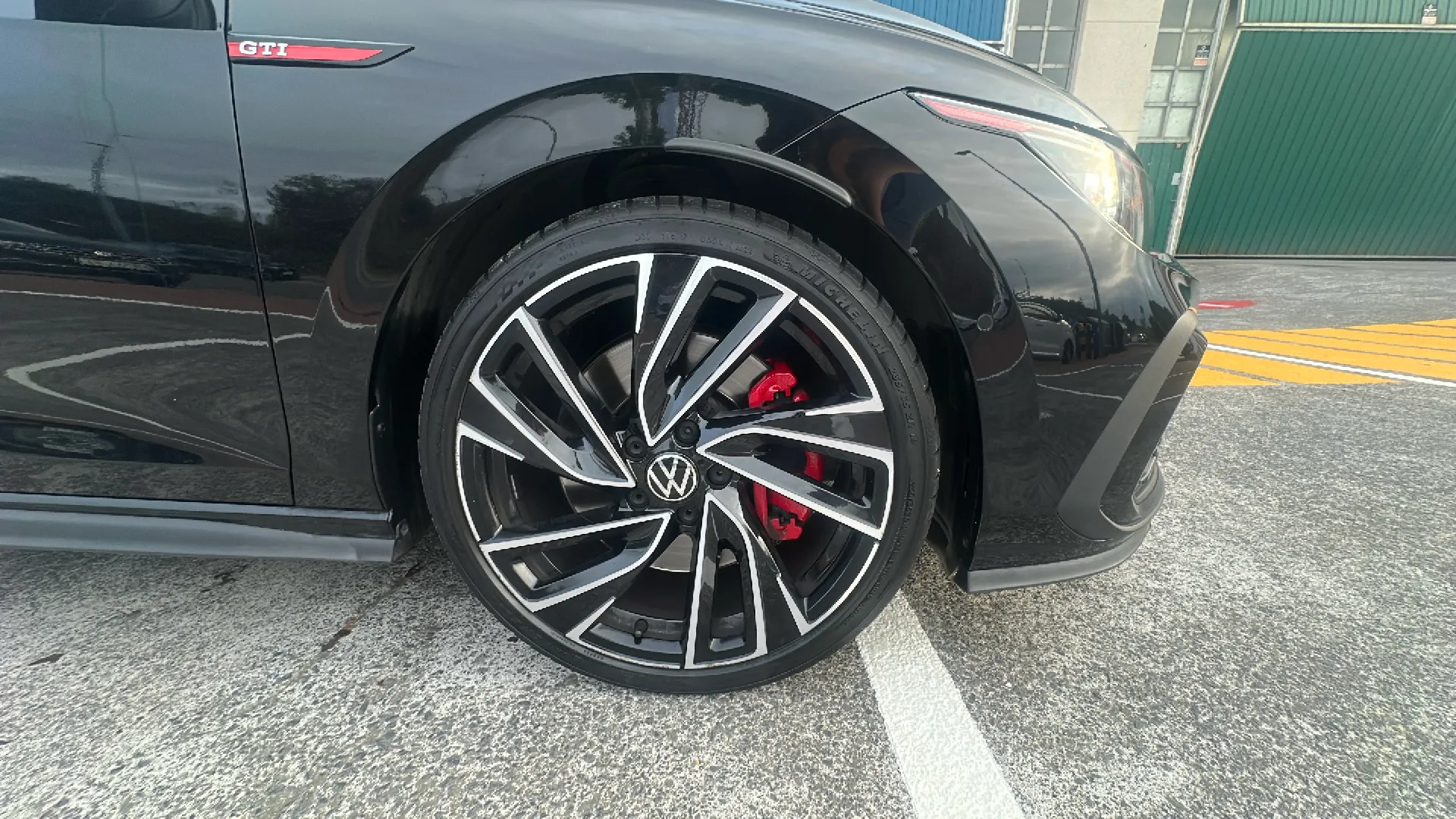 Volkswagen Golf GTI 2.0 TSI DSG - foto 30
