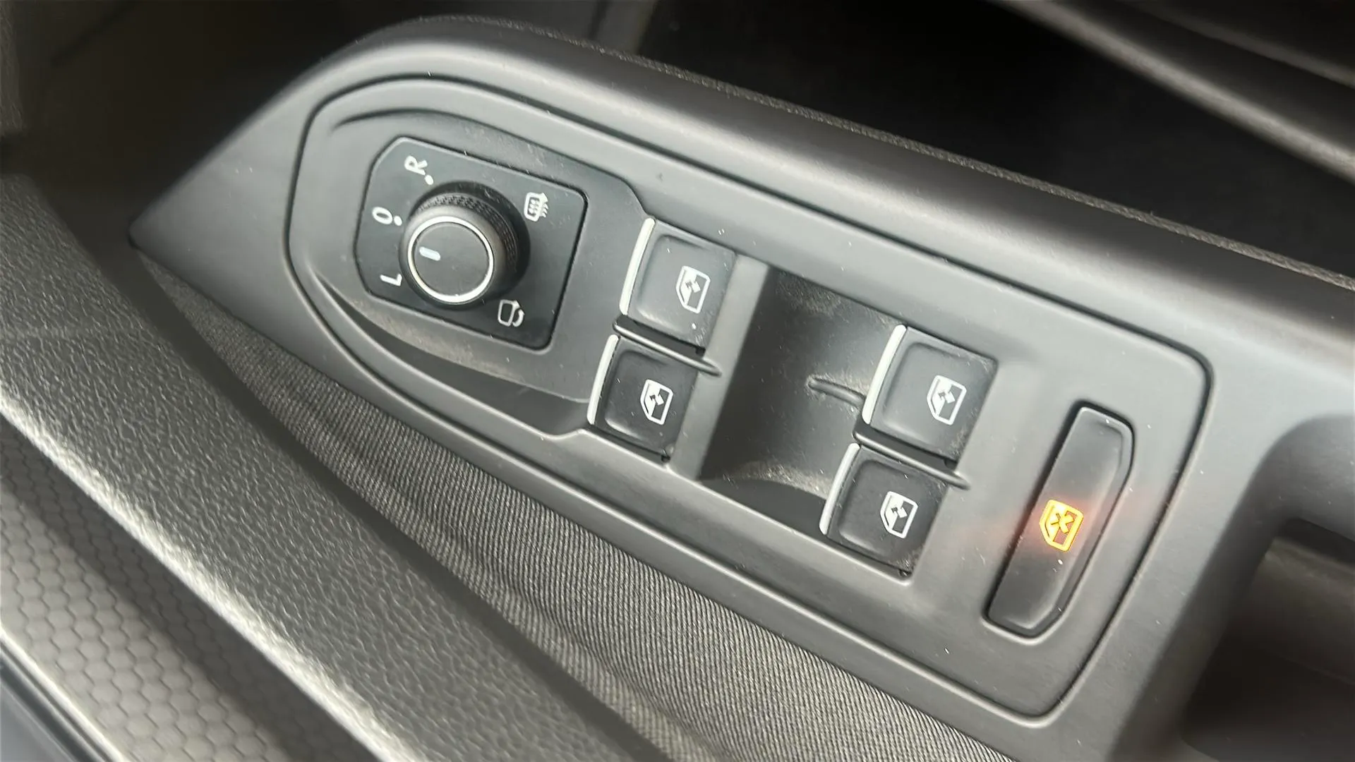 Volkswagen Golf GTI 2.0 TSI DSG - foto 26