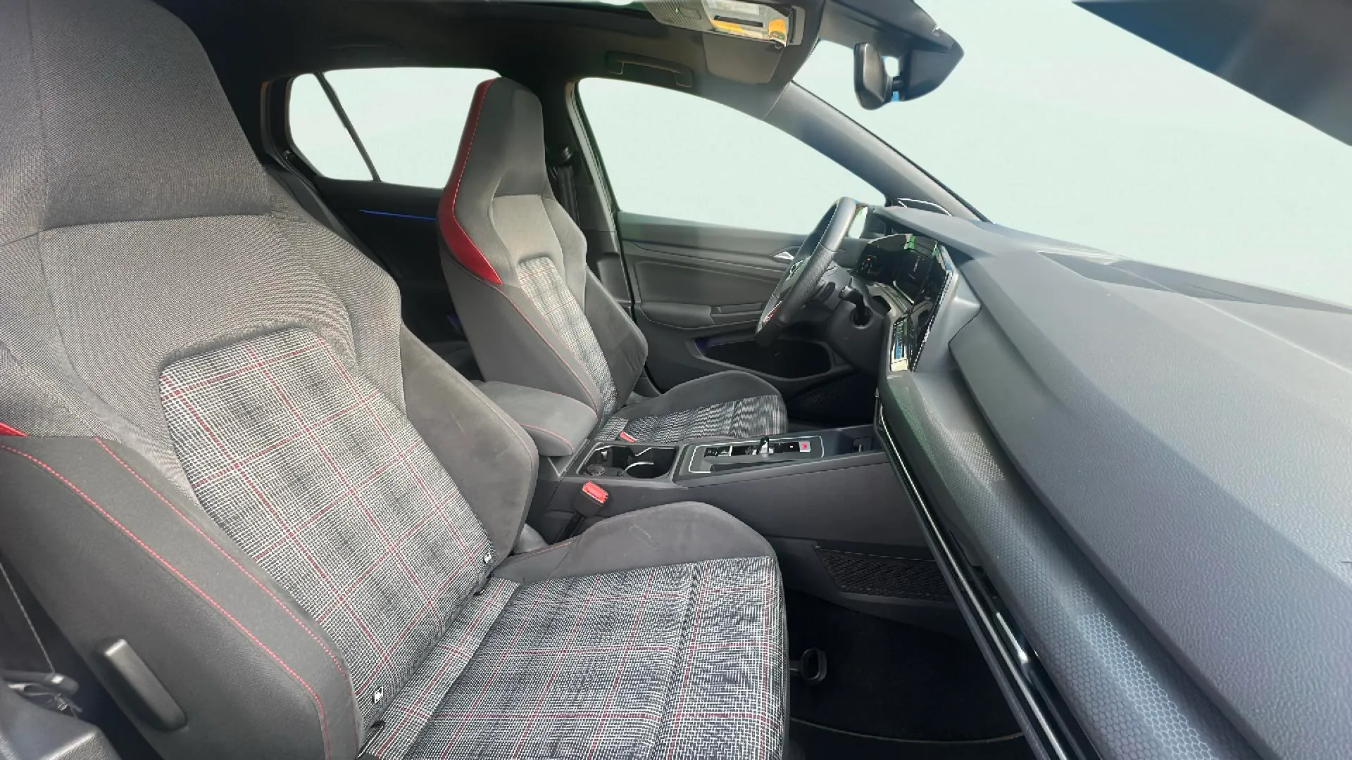 Volkswagen Golf GTI 2.0 TSI DSG - foto 16