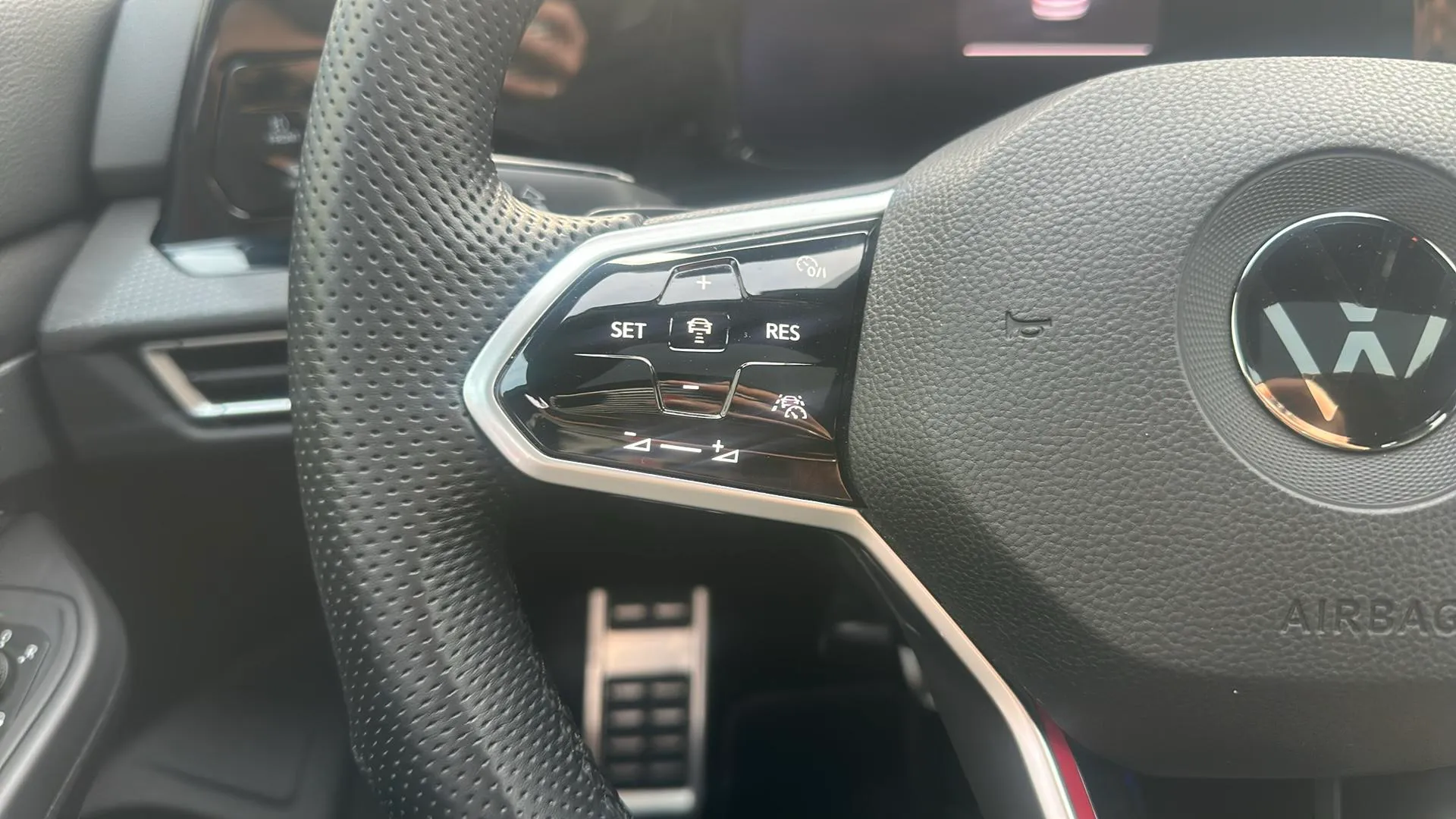 Volkswagen Golf GTI 2.0 TSI DSG - foto 14