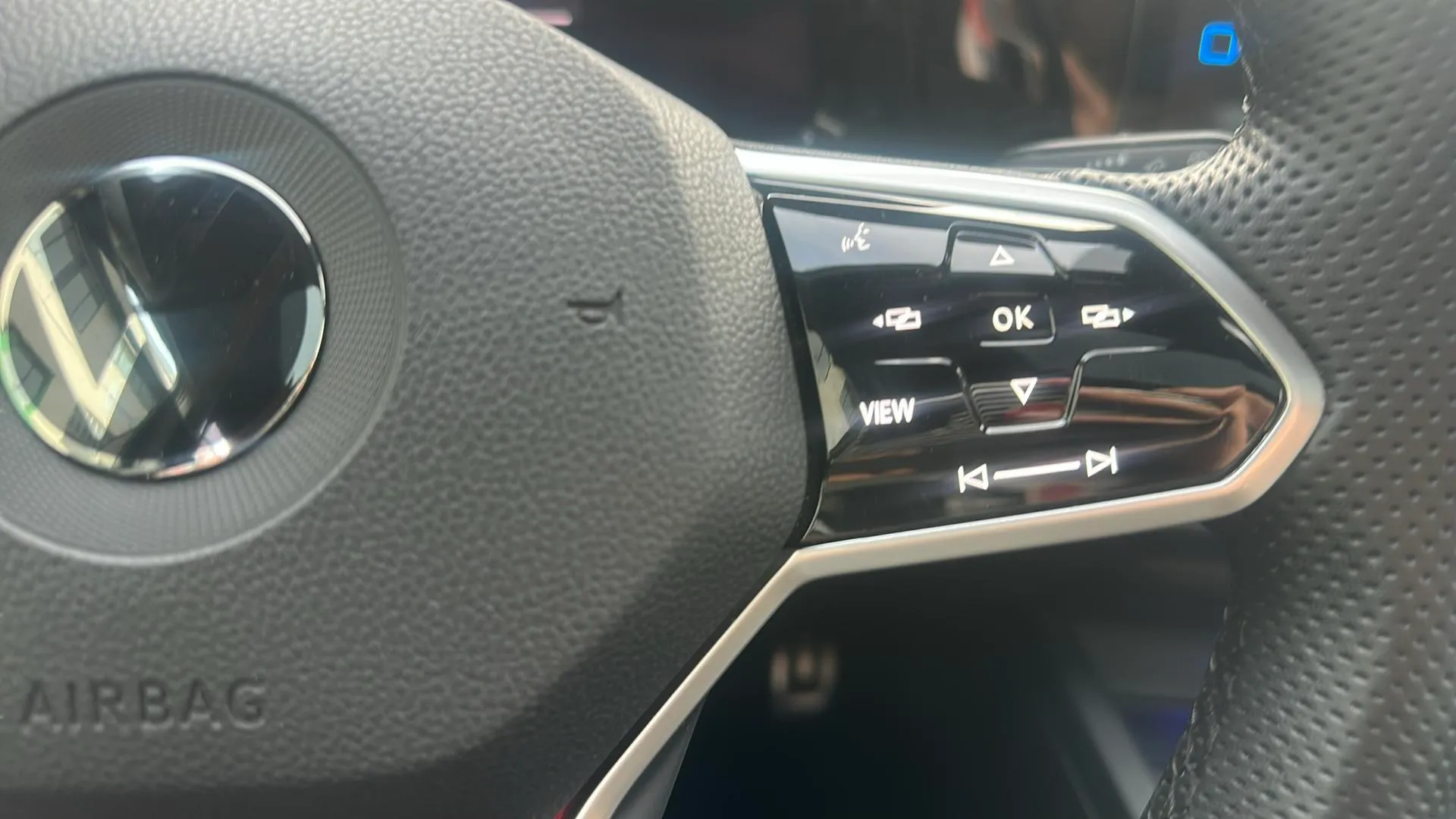 Volkswagen Golf GTI 2.0 TSI DSG - foto 15