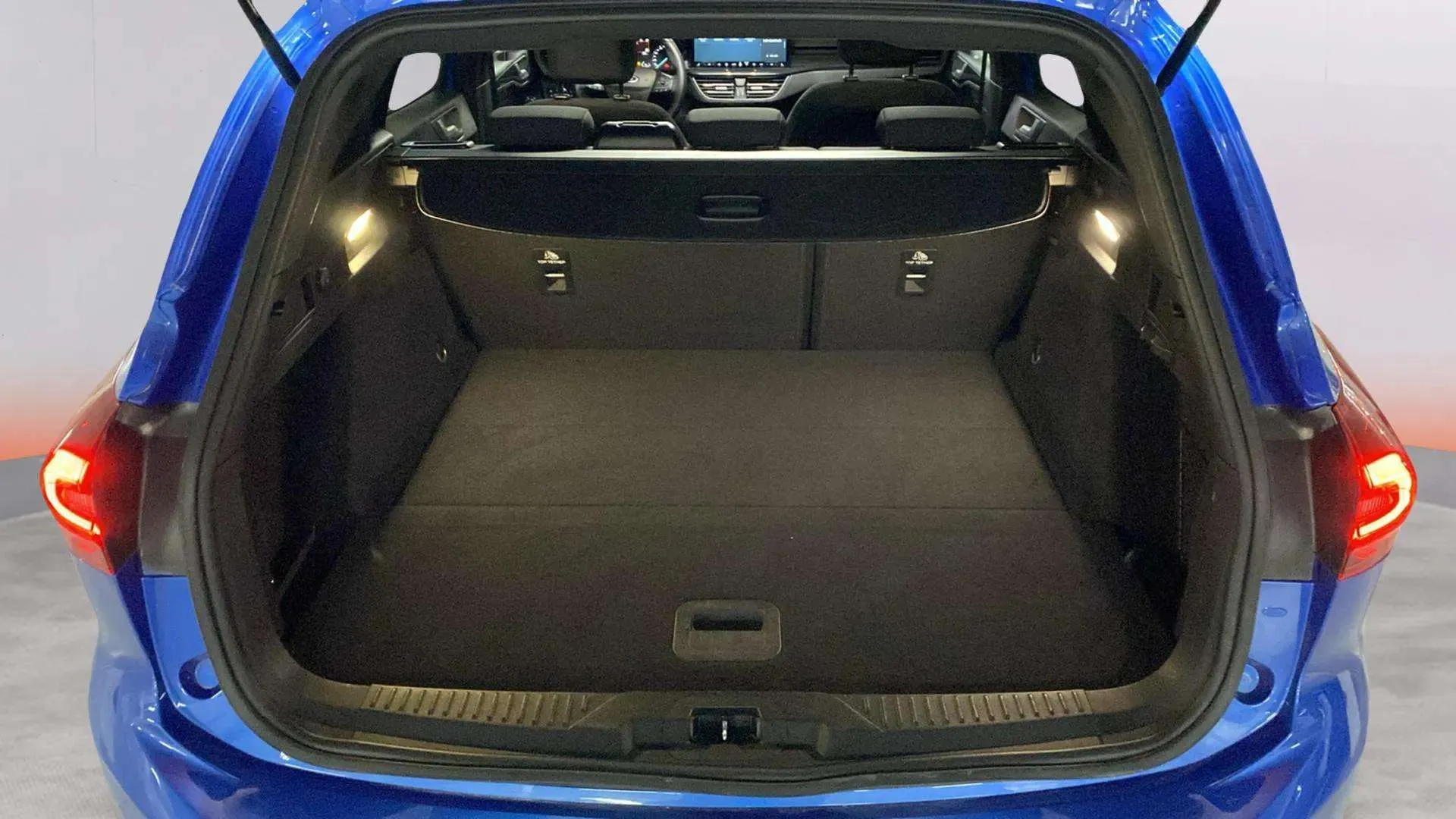 Ford Focus 1.0 EcoBoost MHEV ST-Line SB - foto 29