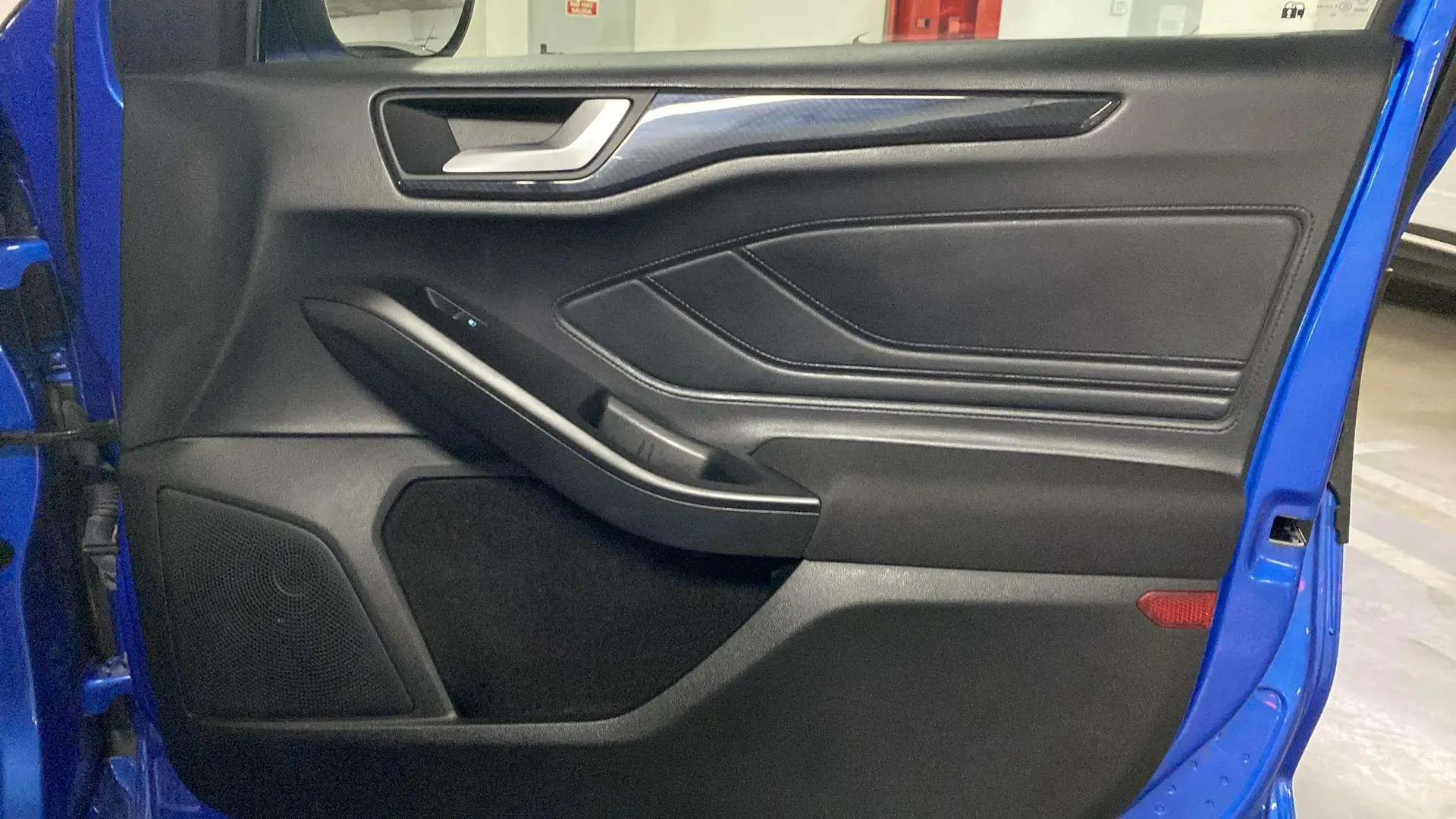 Ford Focus 1.0 EcoBoost MHEV ST-Line SB - foto 31