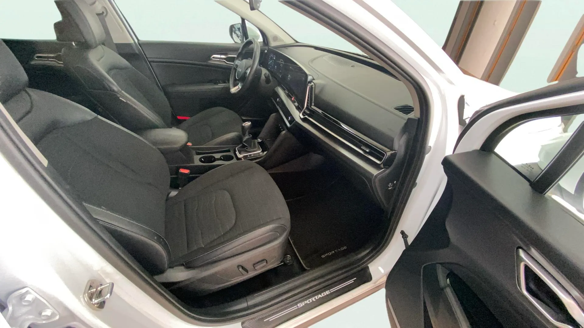 Kia Sportage 1.6 T-GDi MHEV Tech 4x2 - foto 9