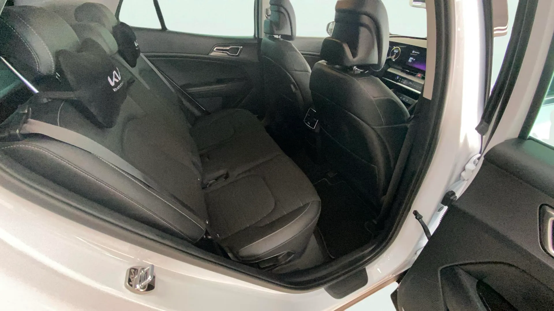 Kia Sportage 1.6 T-GDi MHEV Tech 4x2 - foto 10