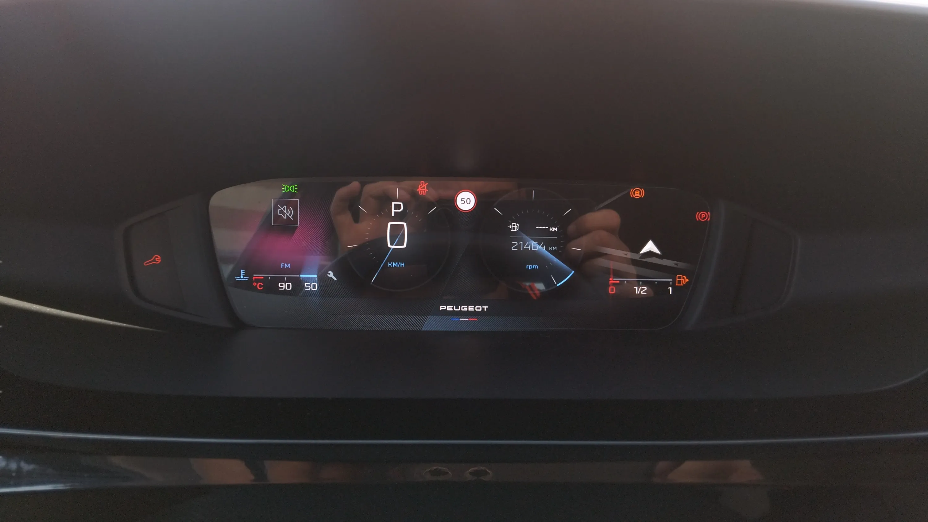 Peugeot 408 Allure PureTech 130 EAT8 - foto 15
